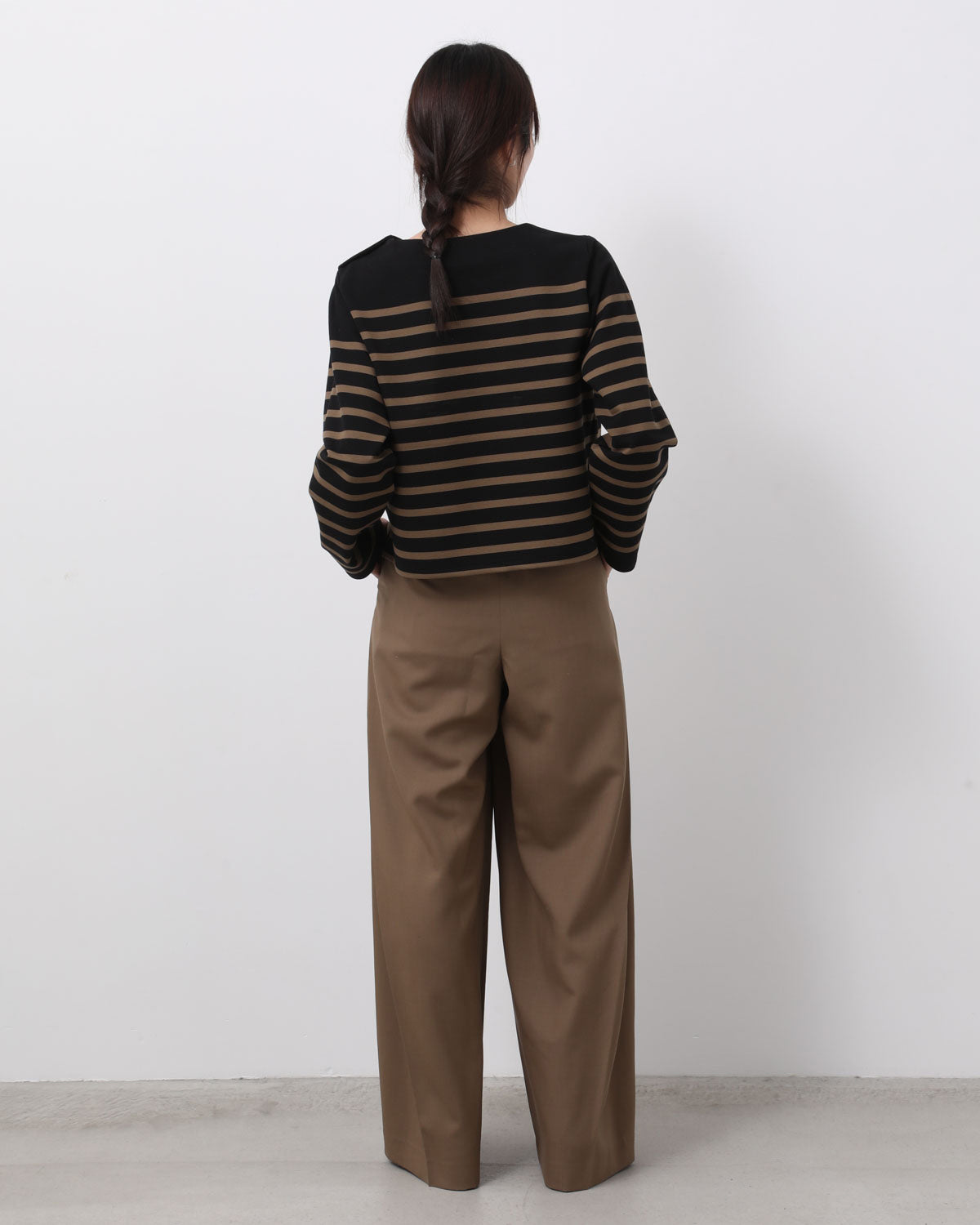 WOOL SIDE TUCK PANTS