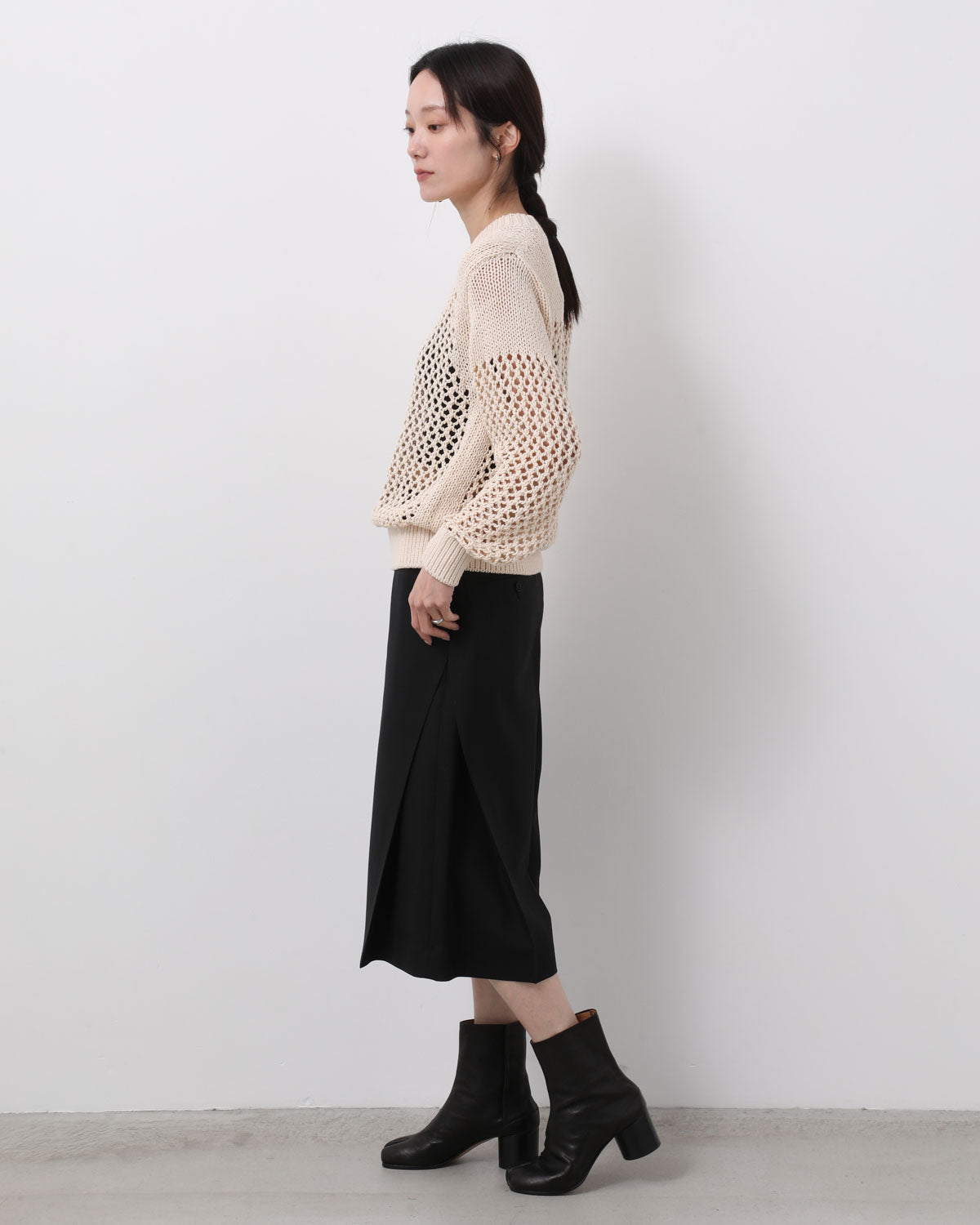 WOOL SIDE TUCK SHORTS