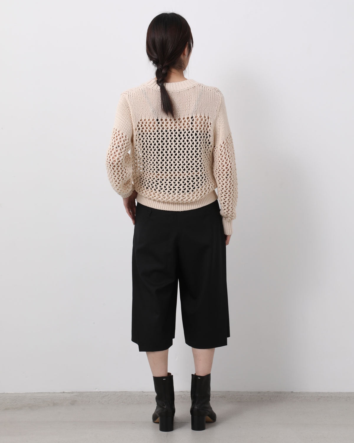 WOOL SIDE TUCK SHORTS