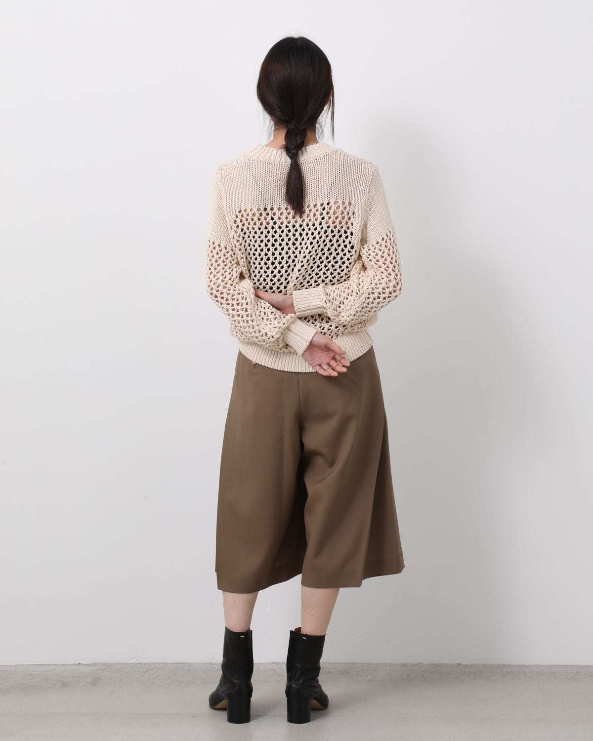 WOOL SIDE TUCK SHORTS