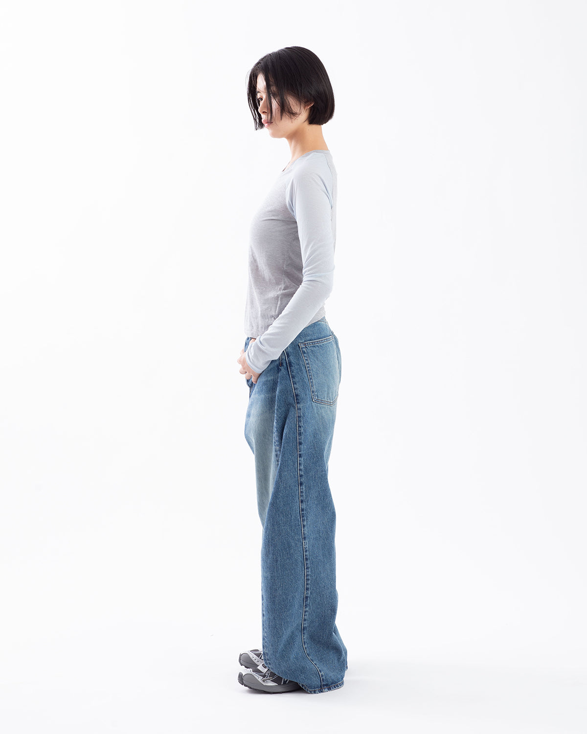 BARREL-LEG DENIM JEANS (WOMEN'S)