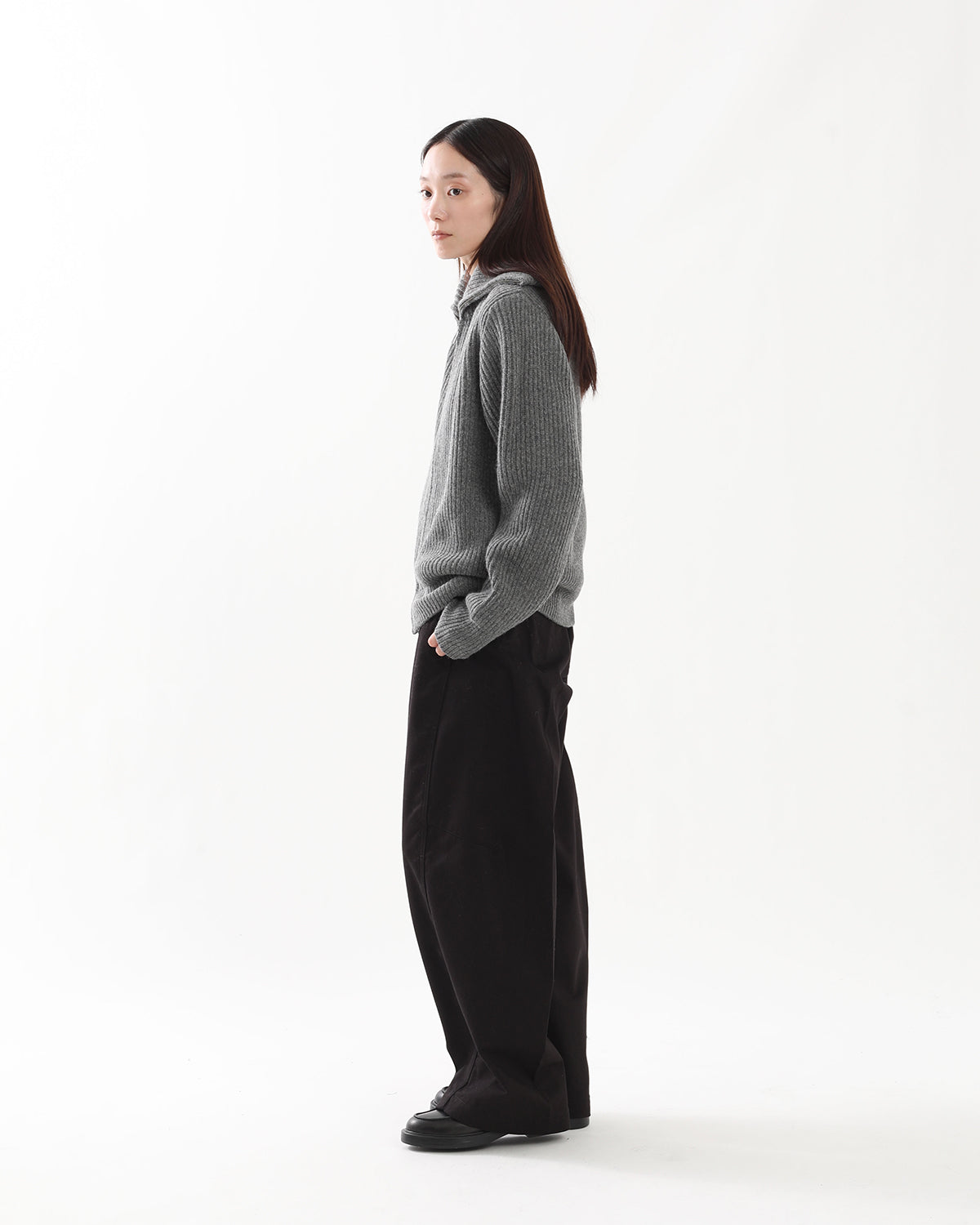 BARREL LEG CHINO TROUSERS (WOMEN'S)