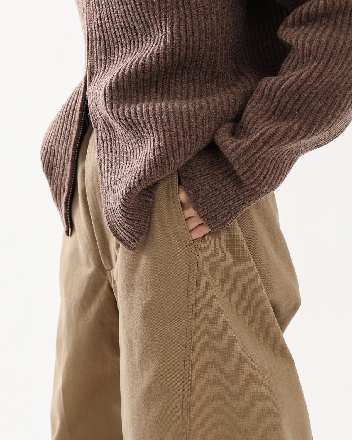 BARREL LEG CHINO TROUSERS (WOMEN'S)