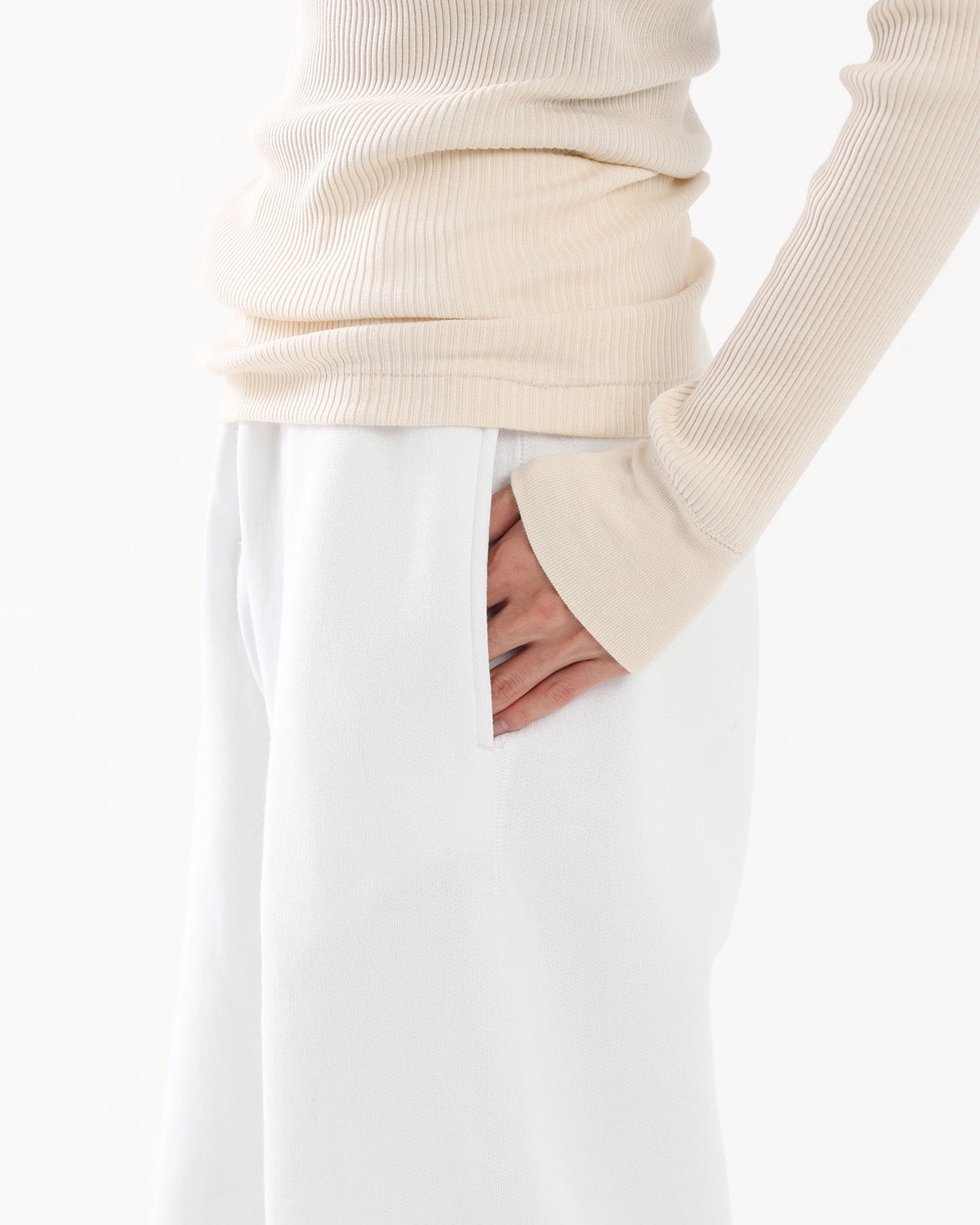 SWEAT PANTS