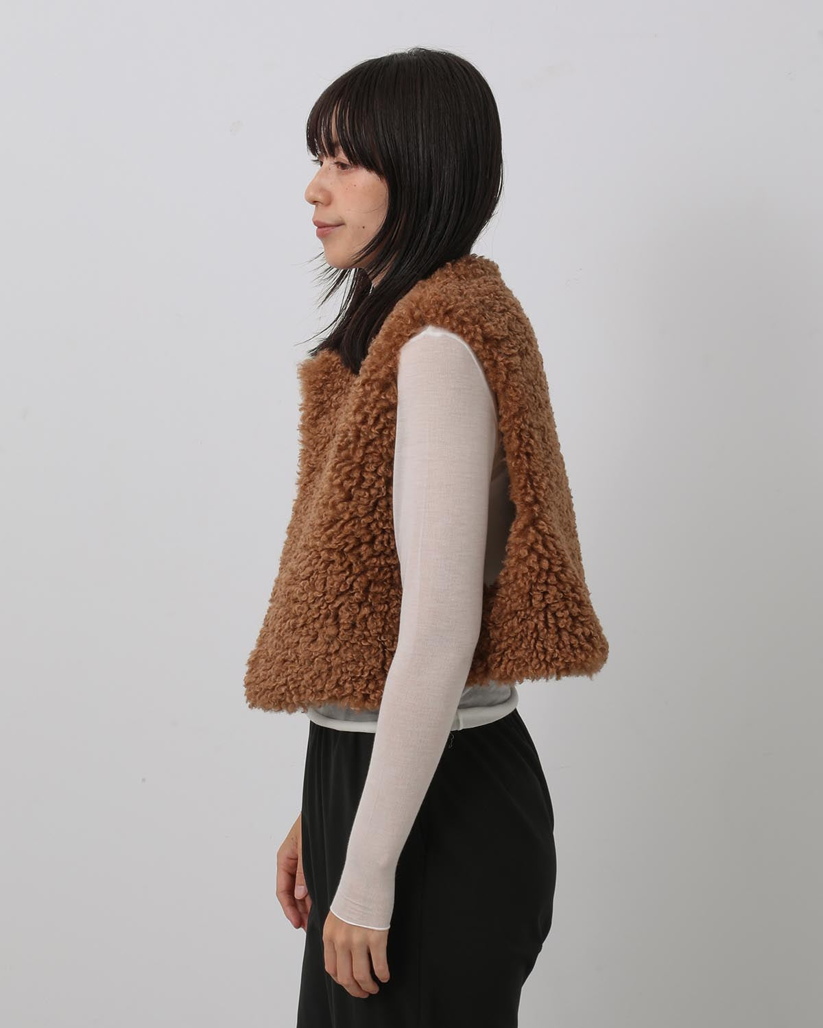 FAUX SHEARLING CROPPED VEST
