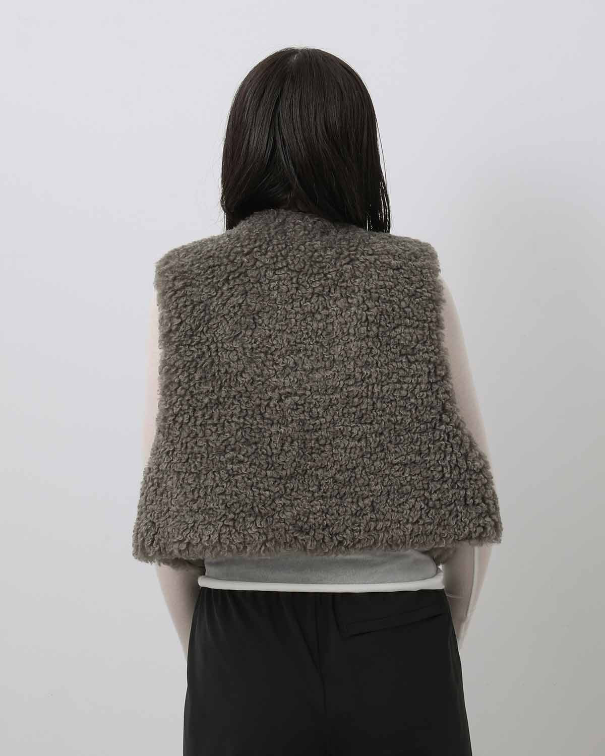 FAUX SHEARLING CROPPED VEST