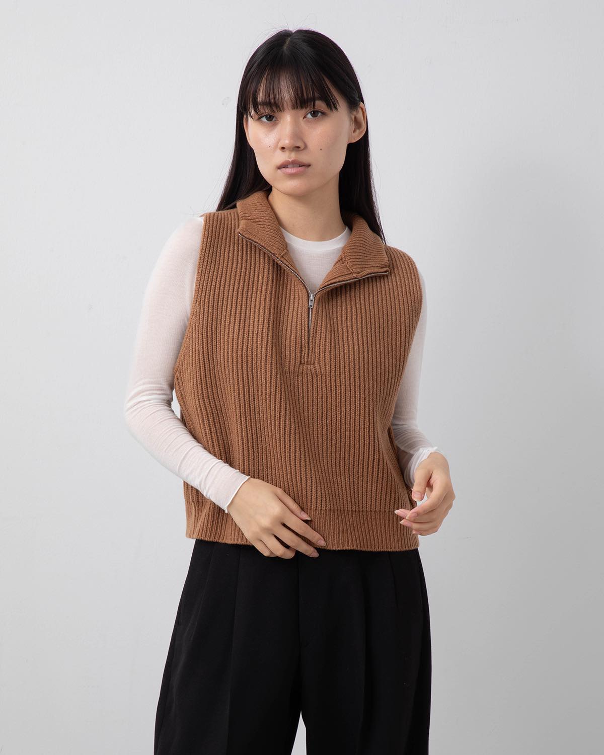 RIBBED KNIT WOOL VEST