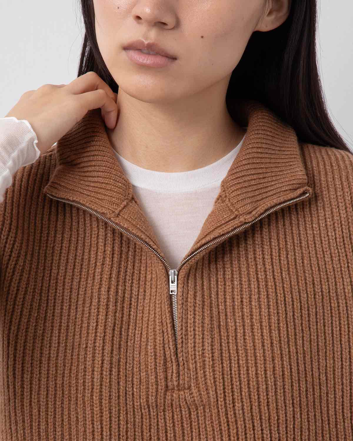 RIBBED KNIT WOOL VEST