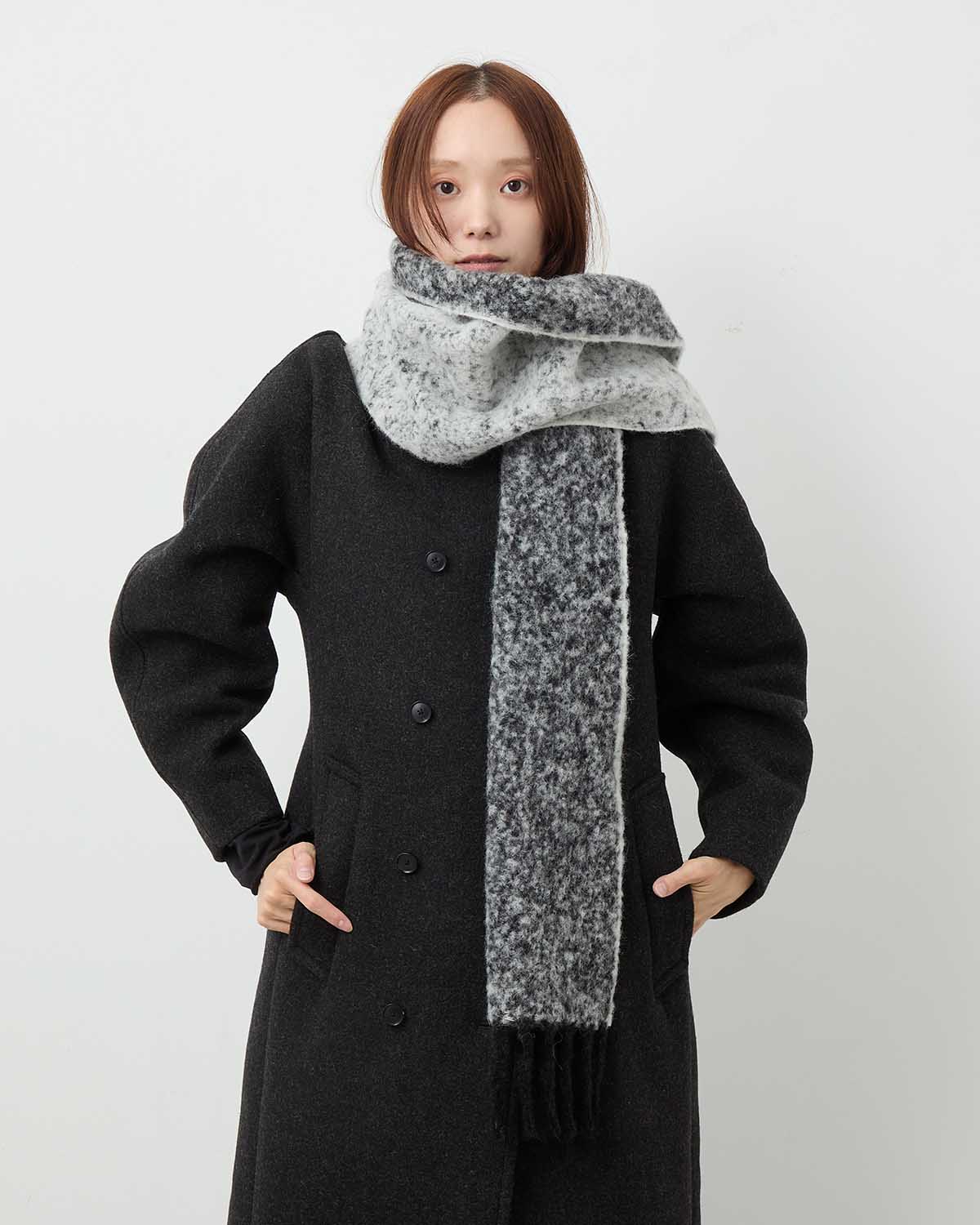 TWO COLOR WOOLLY SCARF