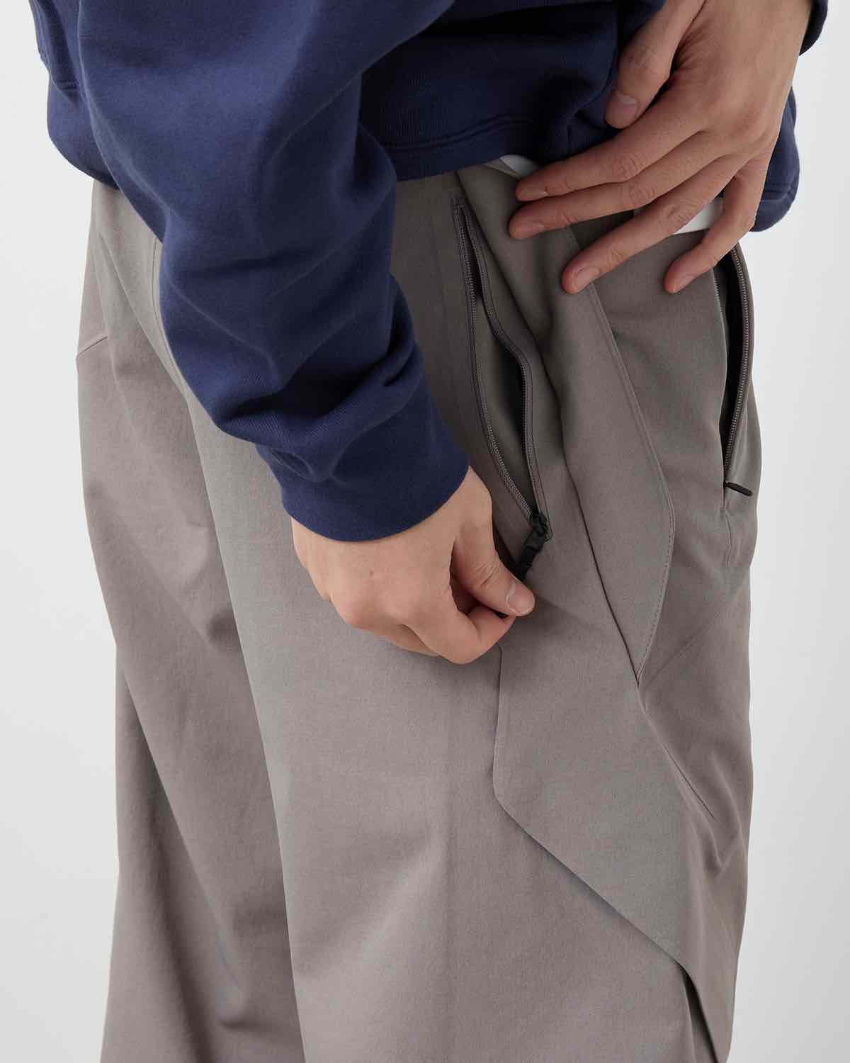 GOLDWIN _J.L-A.L_ CARGO PANTS