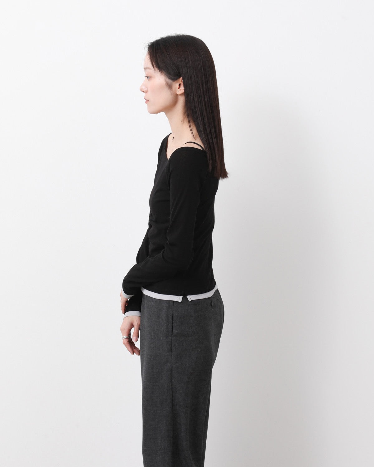 COTTON OFF SHOULDER LAYERED PULLOVER