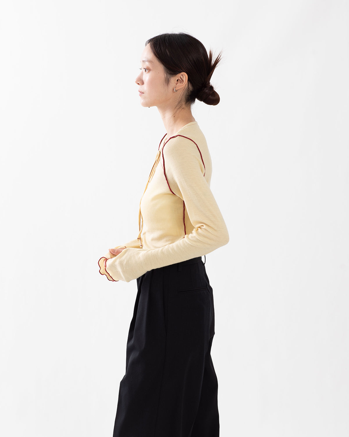 WOOL RIB FRONT STRING PULLOVER