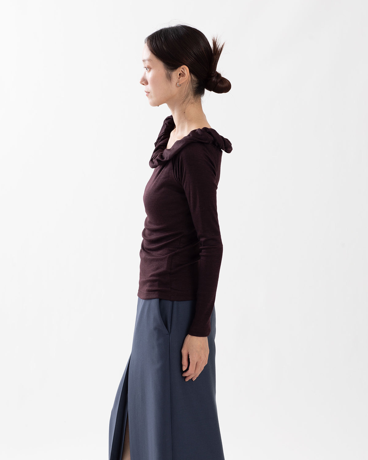 WOOL RIB TWISTED OFF SHOULDER PULLOVER