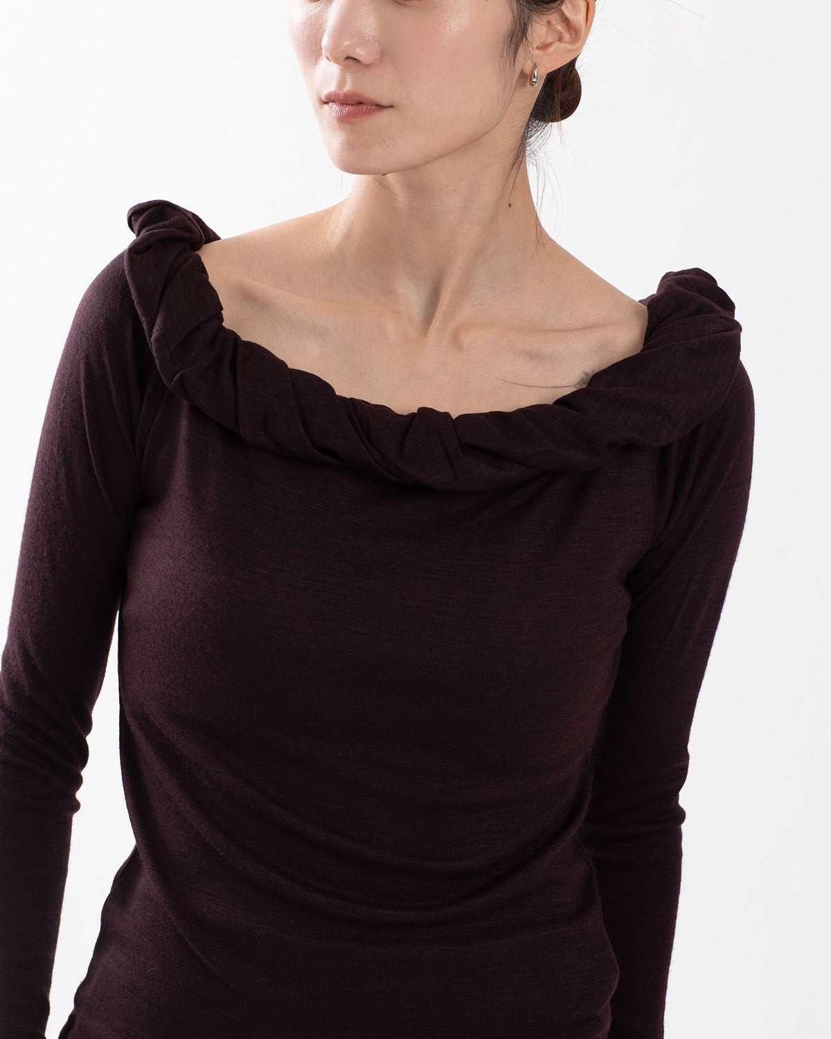 WOOL RIB TWISTED OFF SHOULDER PULLOVER