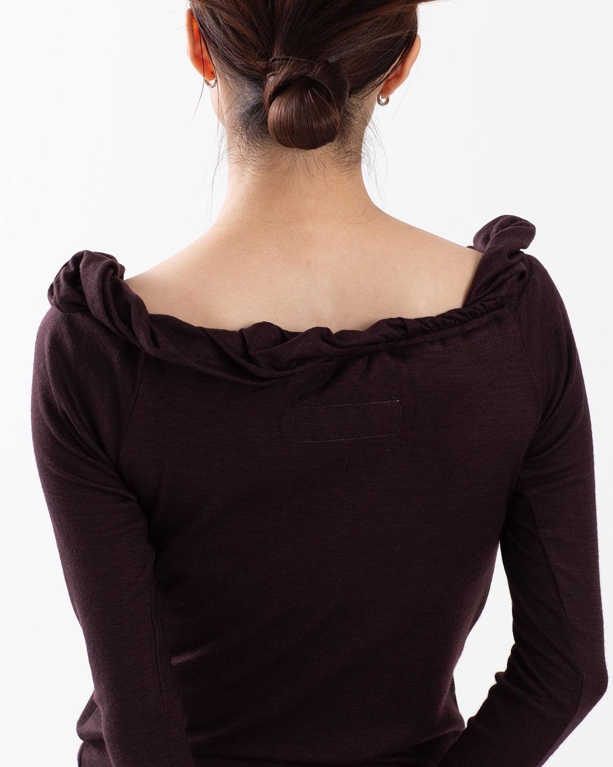 WOOL RIB TWISTED OFF SHOULDER PULLOVER