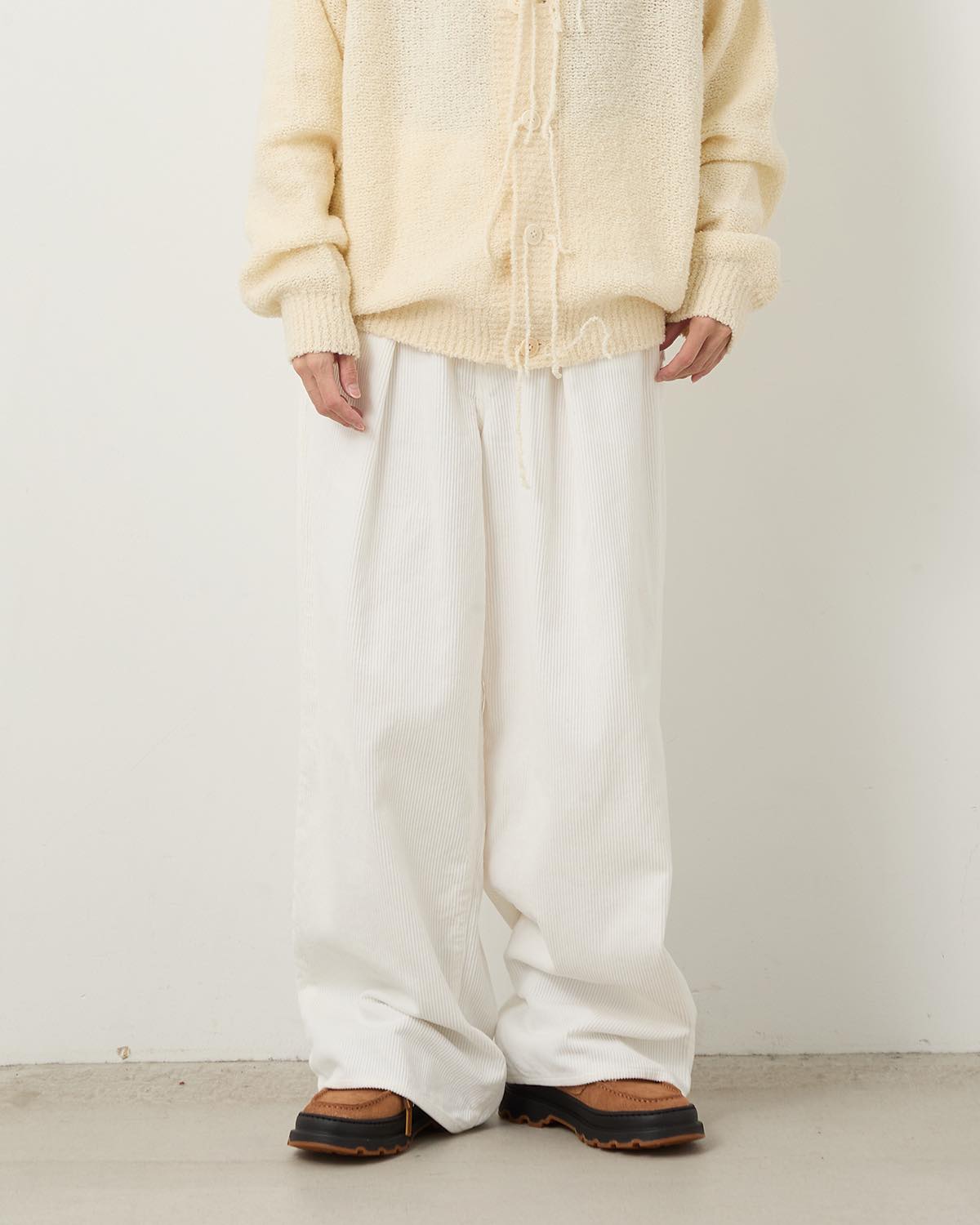 8W COTTON CORDUROY TUCK 5 POCKET PANTS