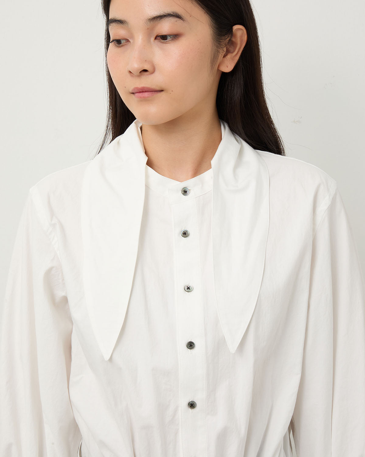 WASHED COTTON BROAD BOW TIE GATHER SHIRT