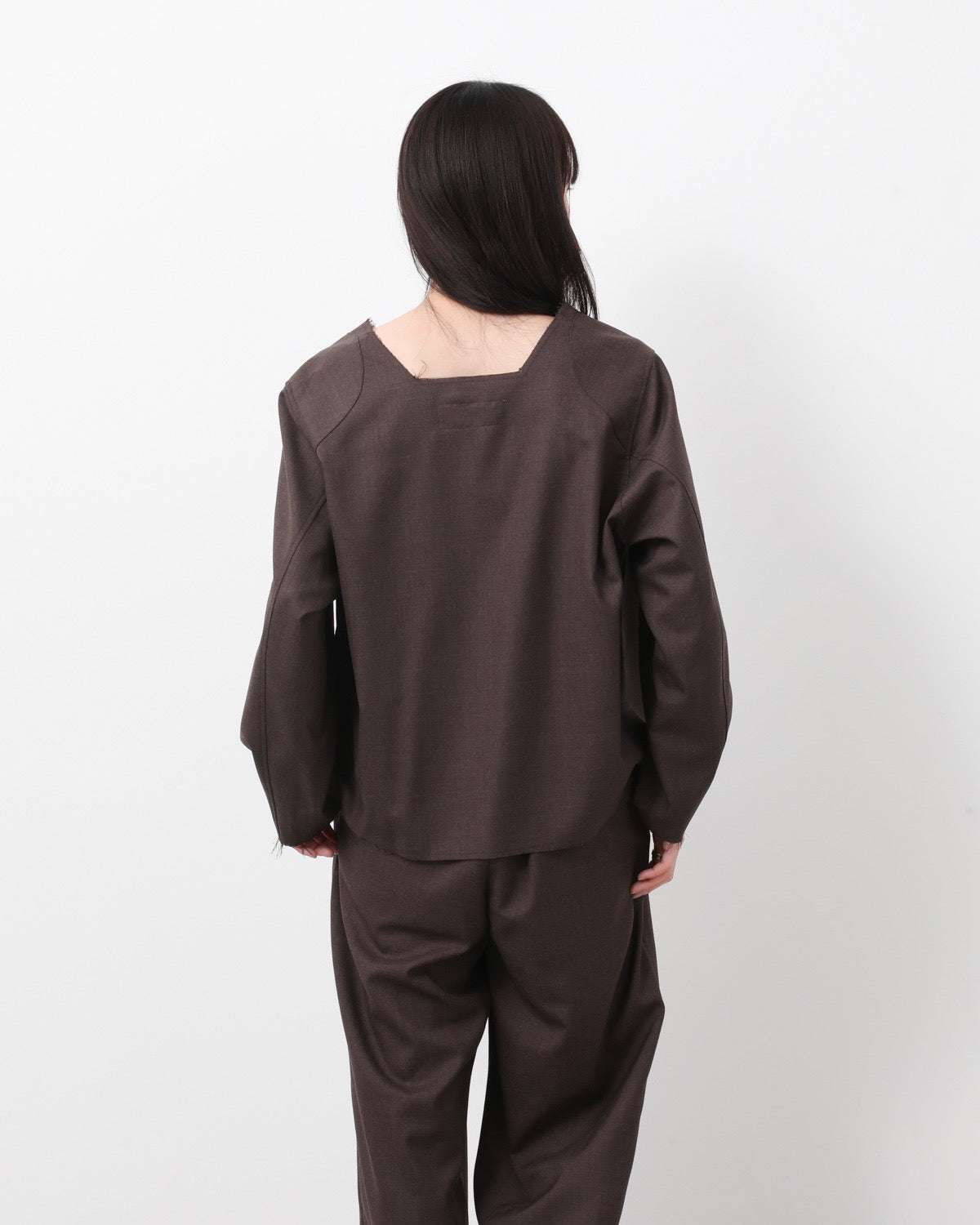 WASHABLE WOOL TROPICAL SQUARE NECK PULLOVER