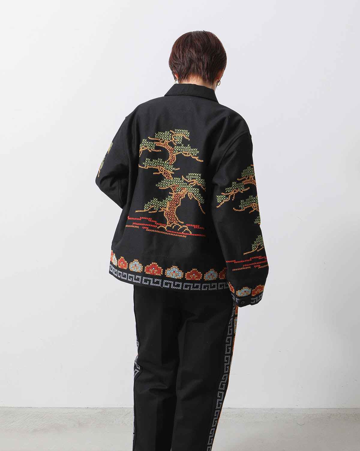 PINE TREE EMBROIDERY JACKET