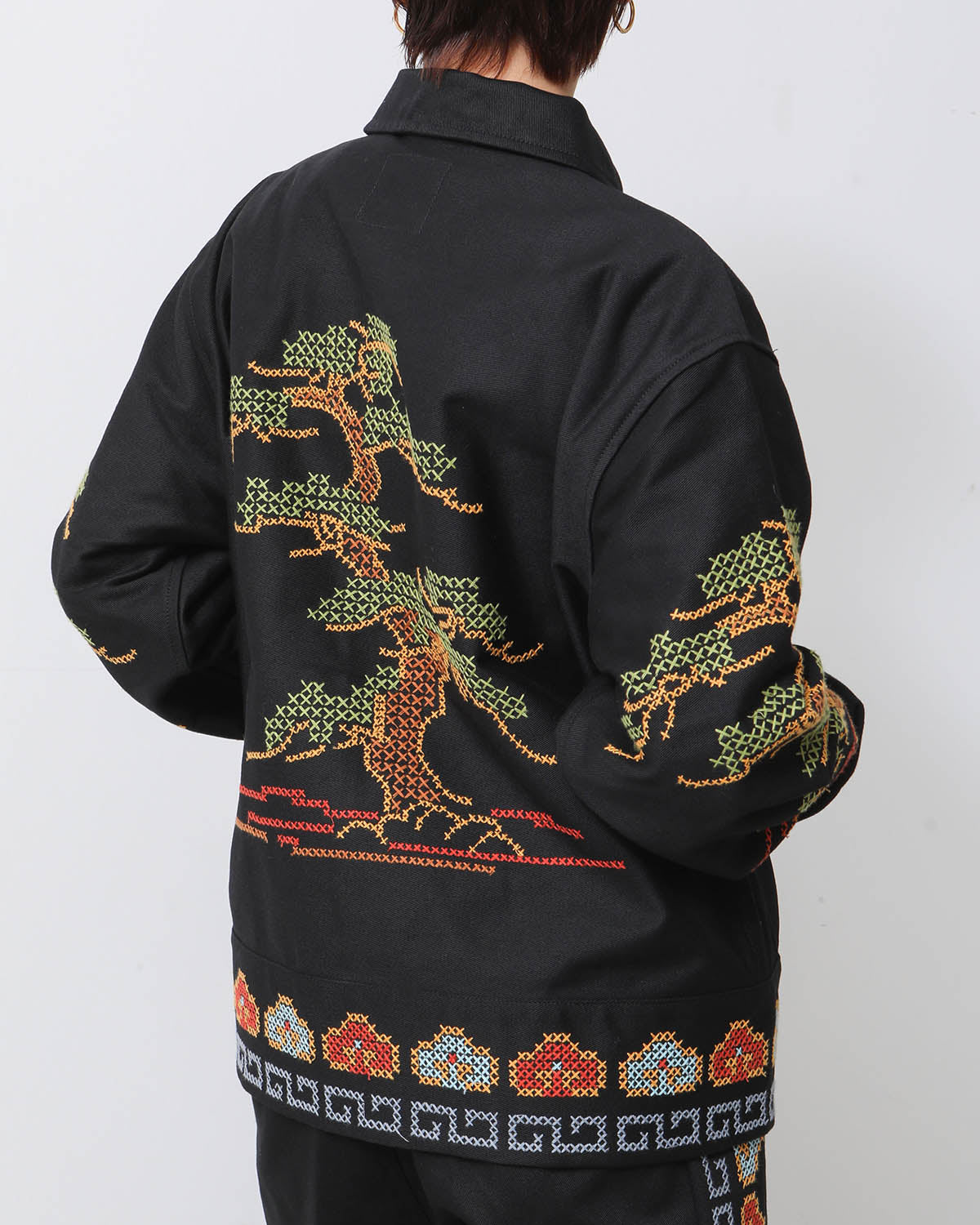 PINE TREE EMBROIDERY JACKET