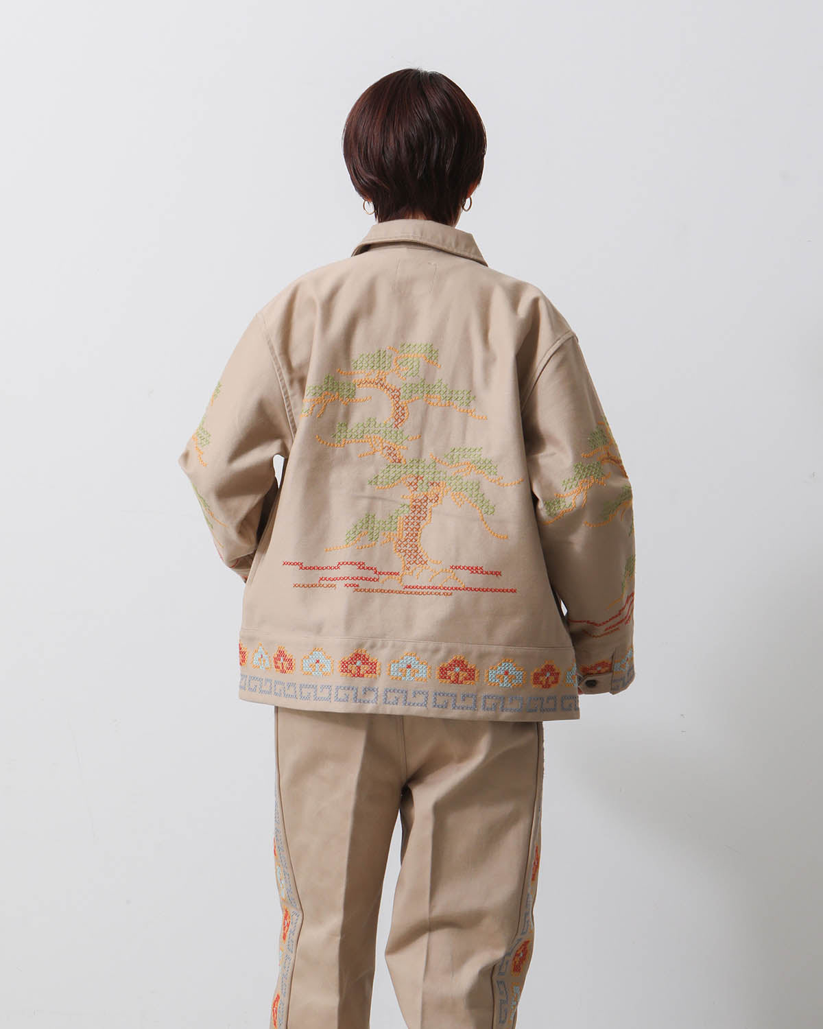 PINE TREE EMBROIDERY JACKET