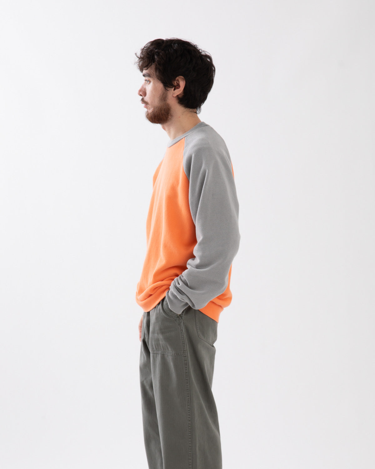 2-TONE RAGLAN CREWNECK
