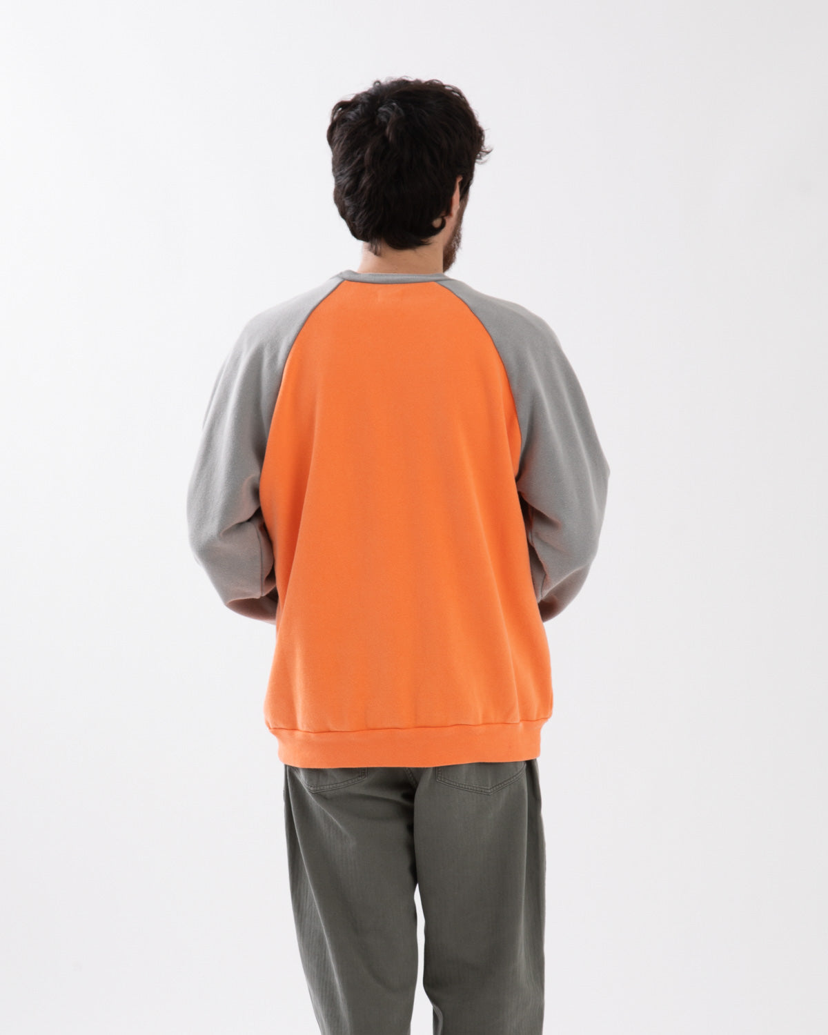2-TONE RAGLAN CREWNECK