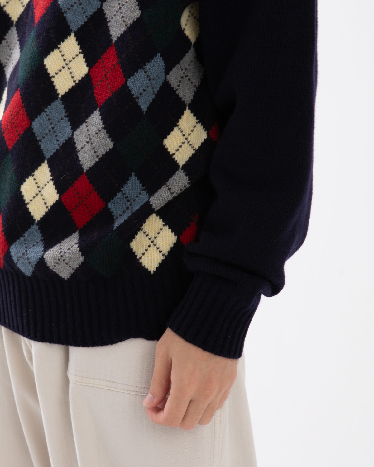 MILO ARGYLE SWEATER