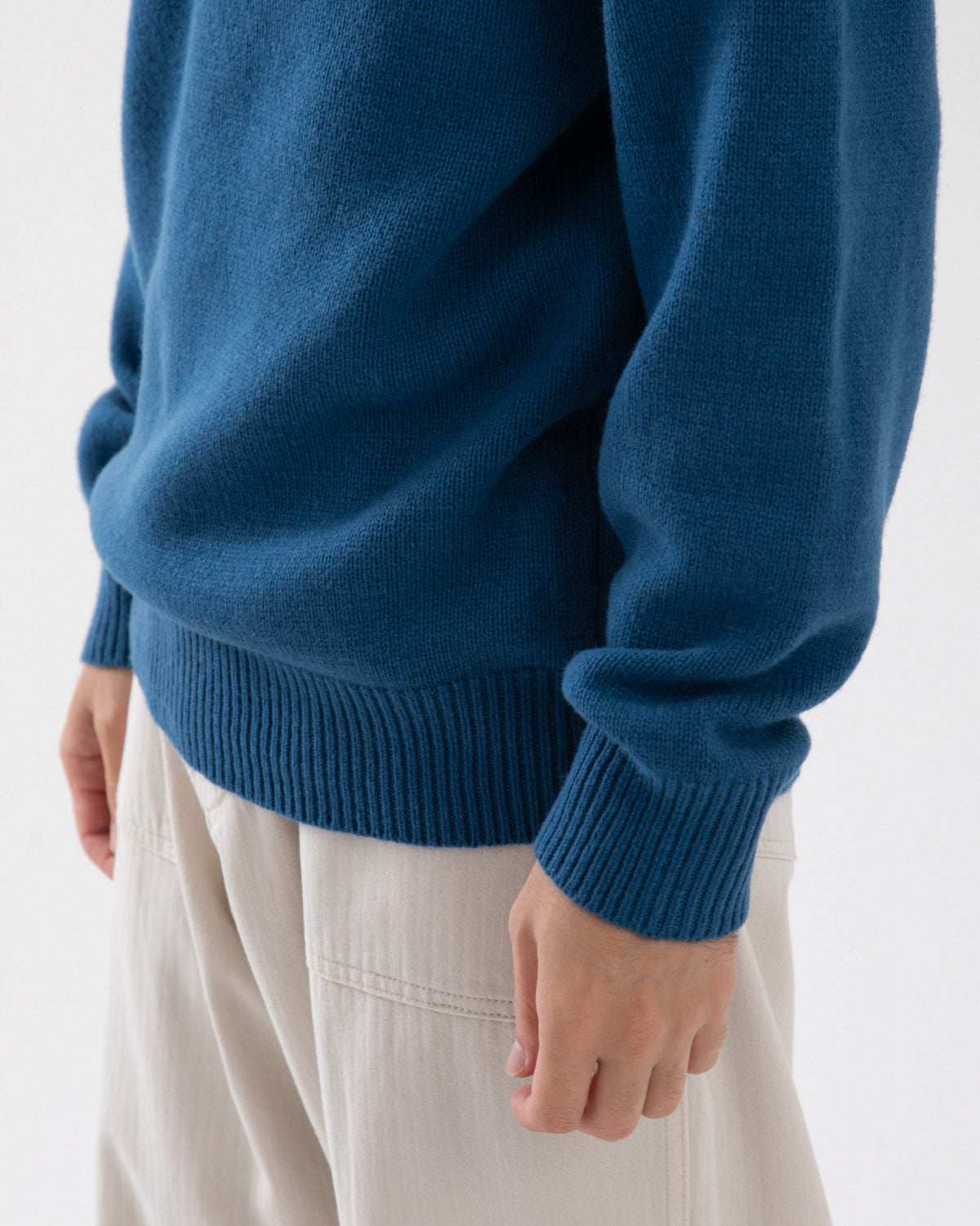 STOCK CREWNECK SWEATER