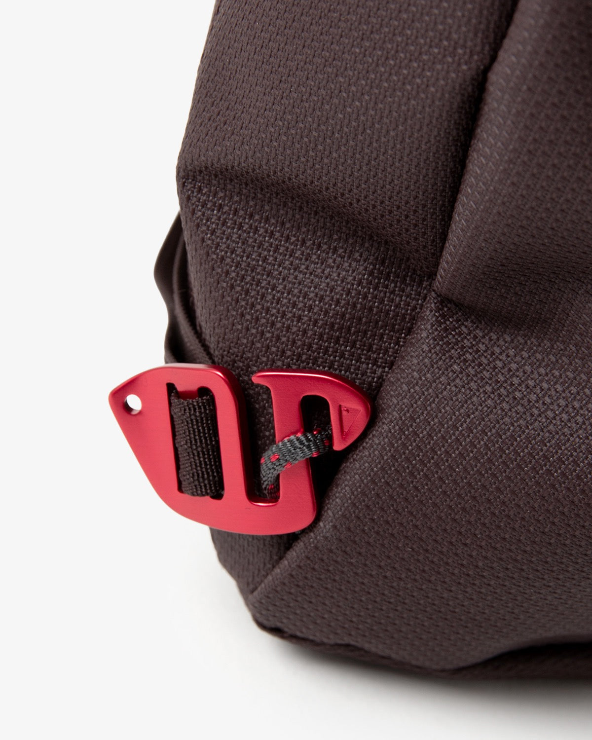 GAUT MESSENGER BAG