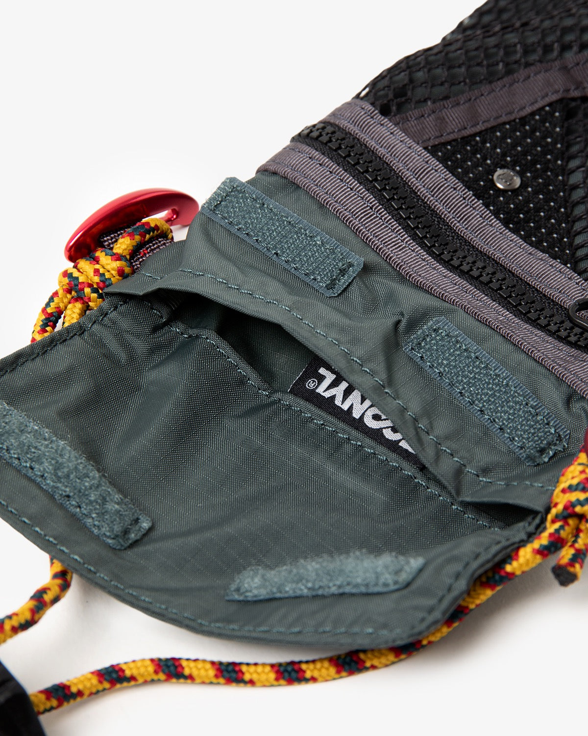 ALGIR LANYARD POCKET