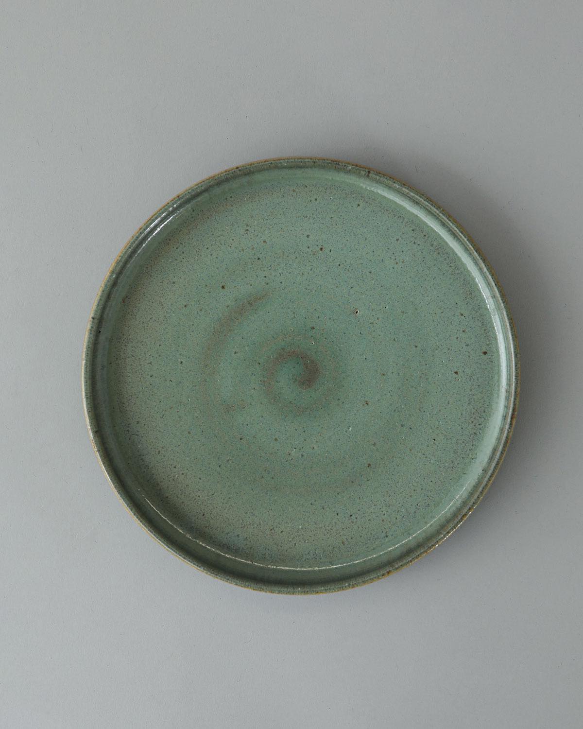 MINT GREEN ROUND PLATE M