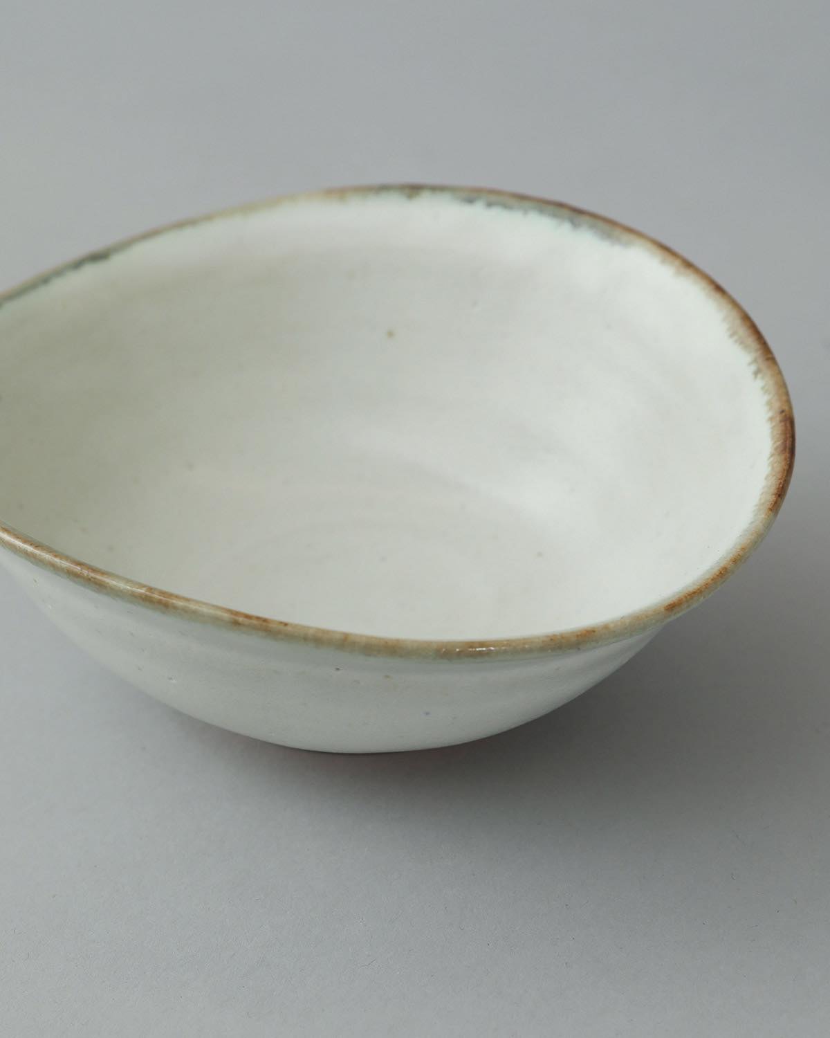 WHITE MATTE OVAL BOWL