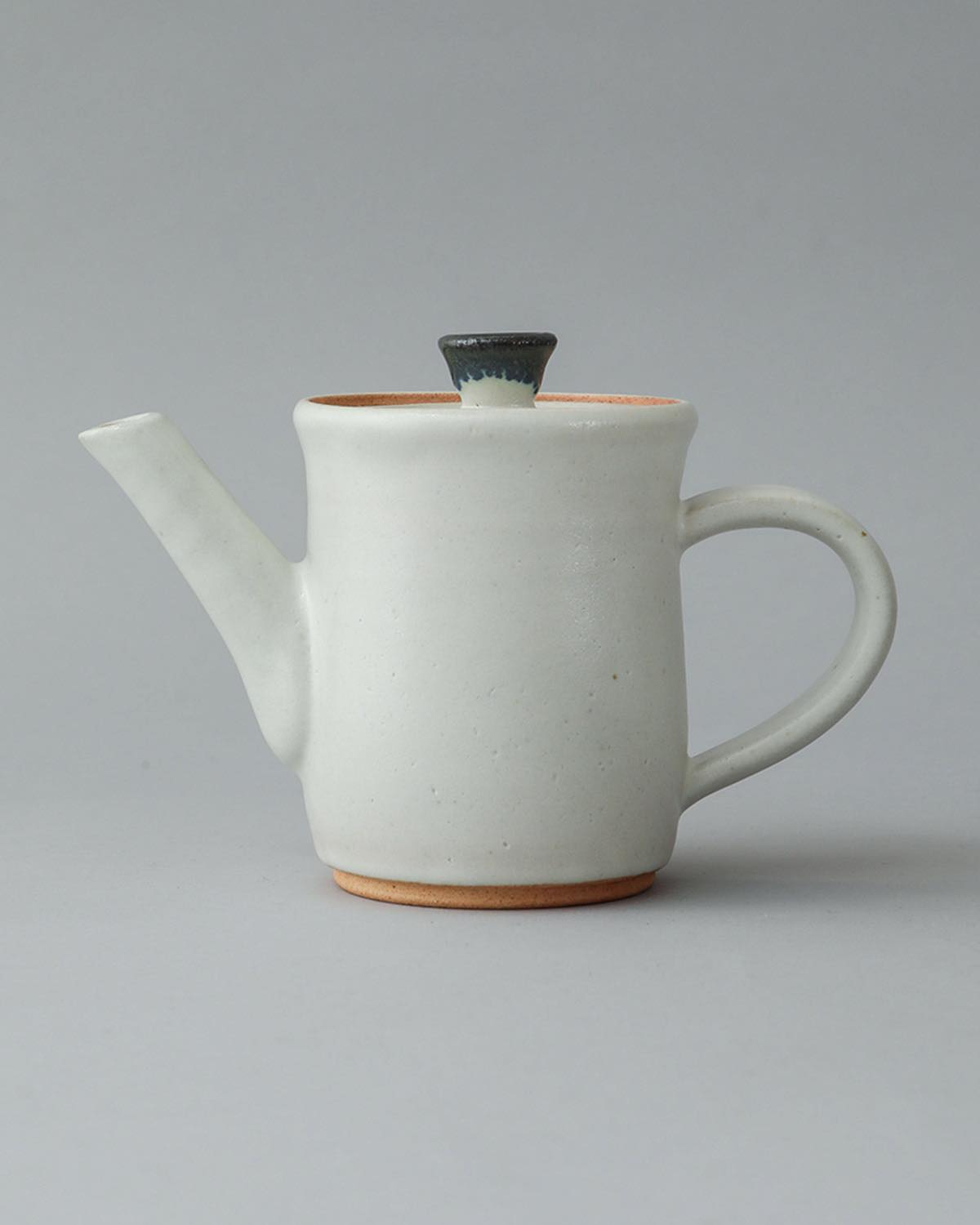 WHITE MATTE COFFEEPOT 450ML