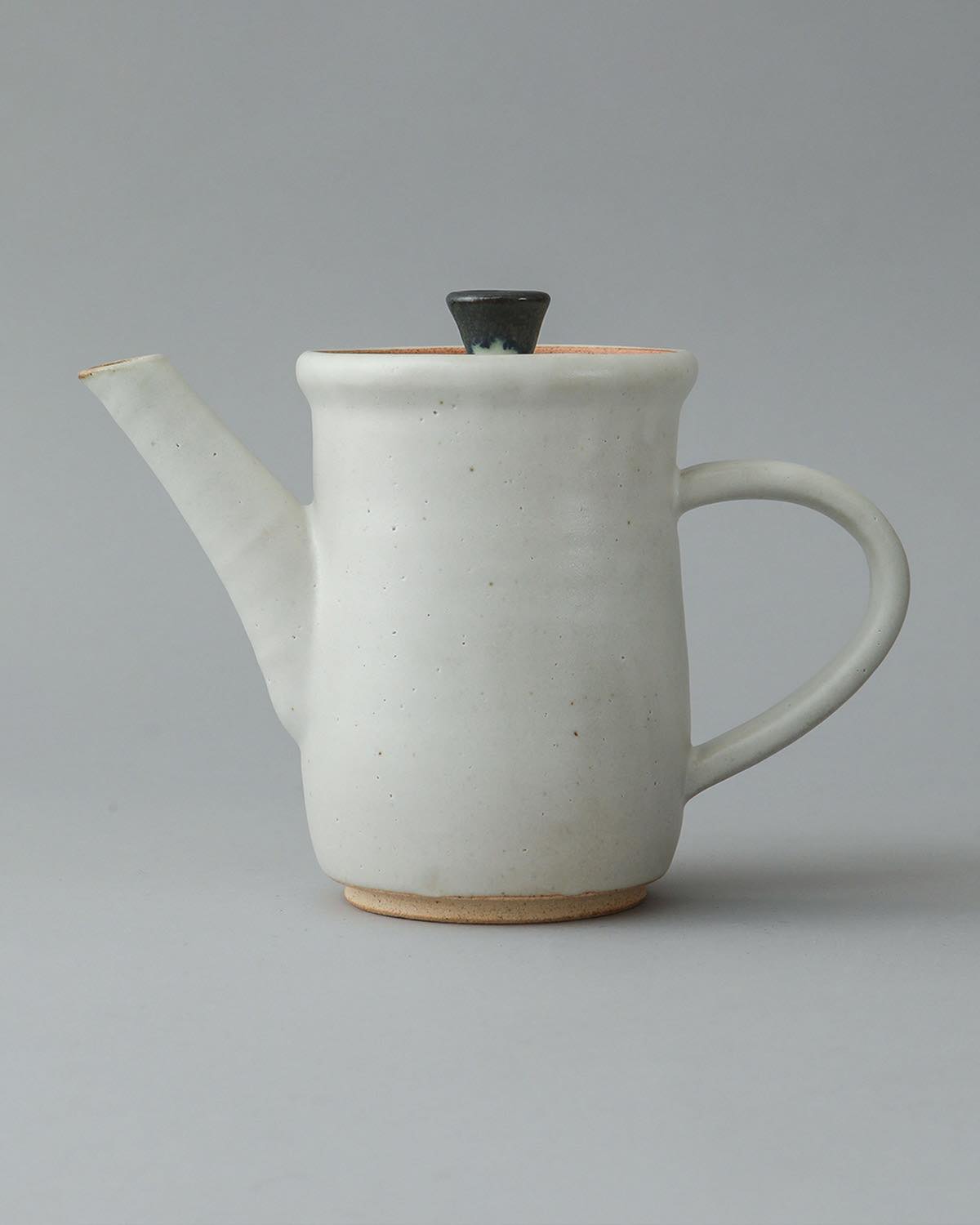 WHITE MATTE COFFEEPOT 600ML