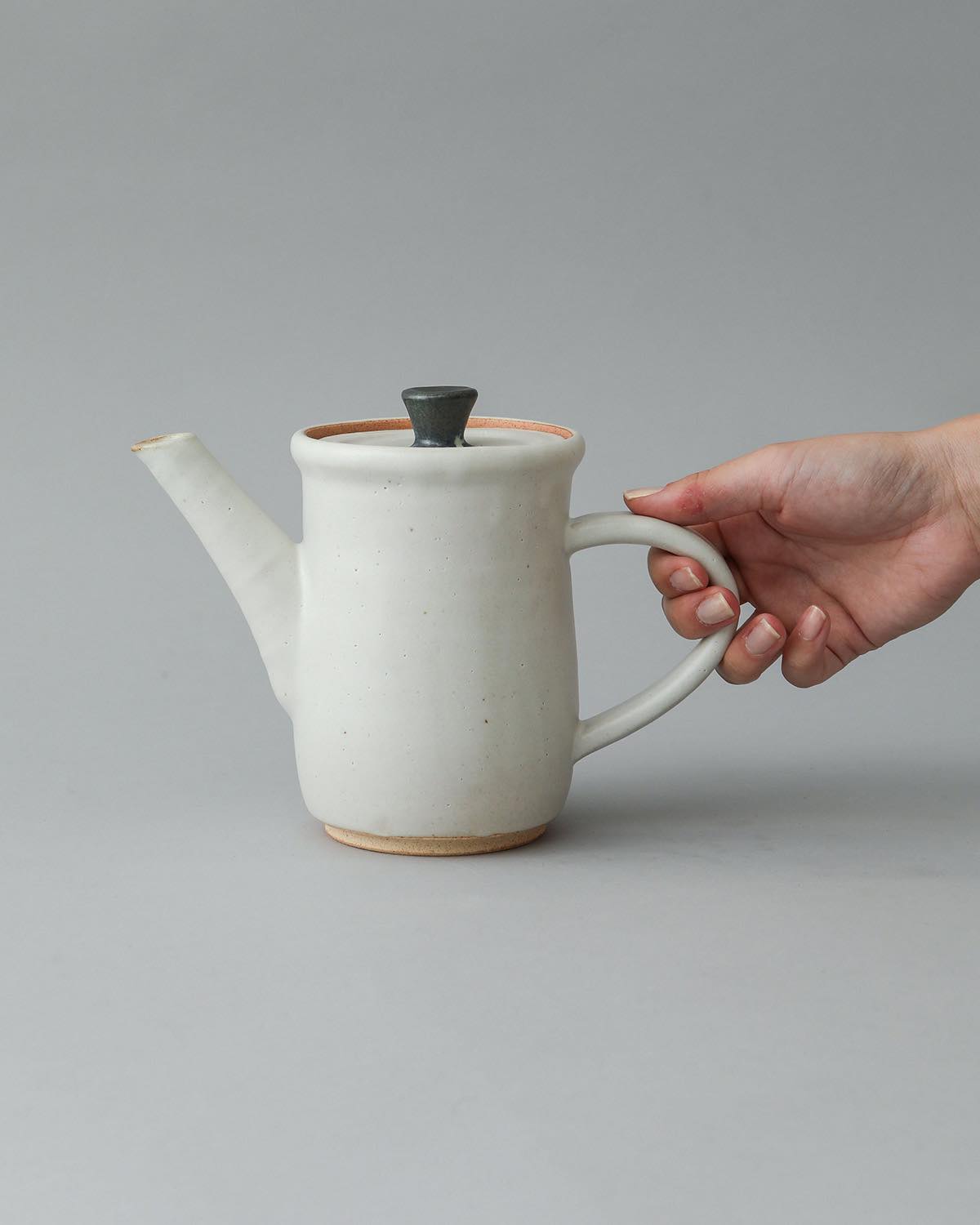 WHITE MATTE COFFEEPOT 600ML