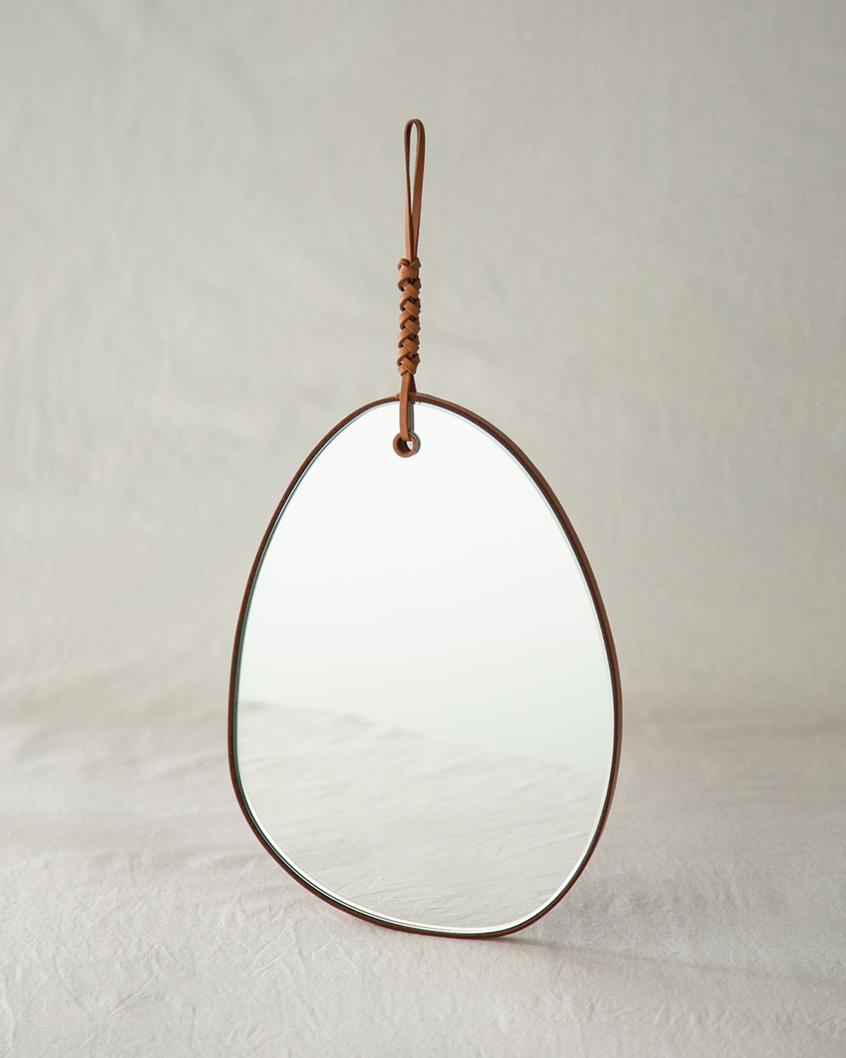WOVEN PEBBLE MIRROR 26