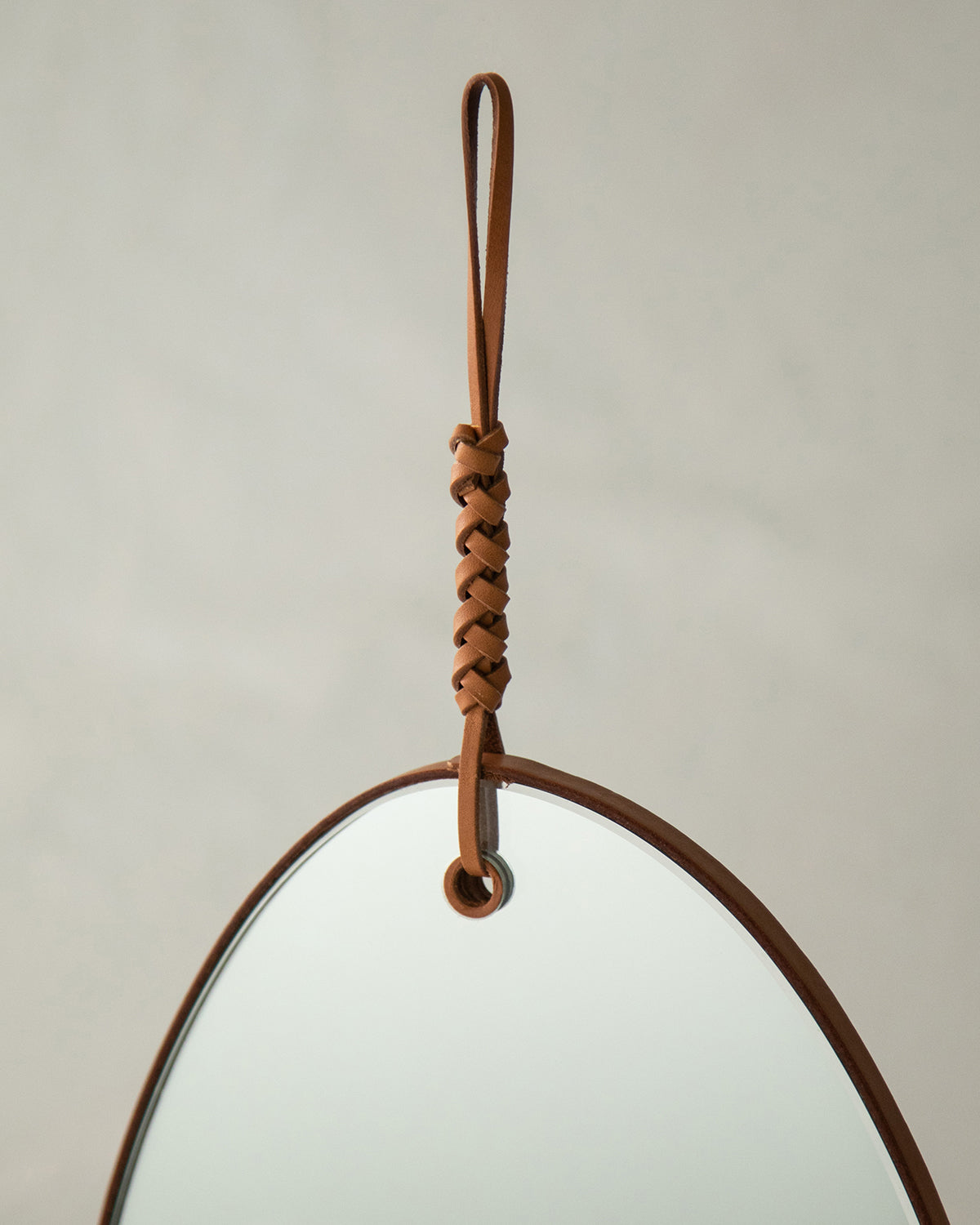 WOVEN PEBBLE MIRROR 26