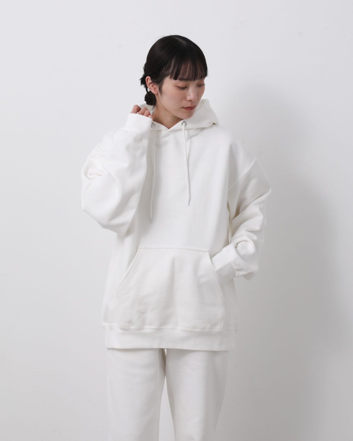 HEAVY HOODED SWEATSHIRT