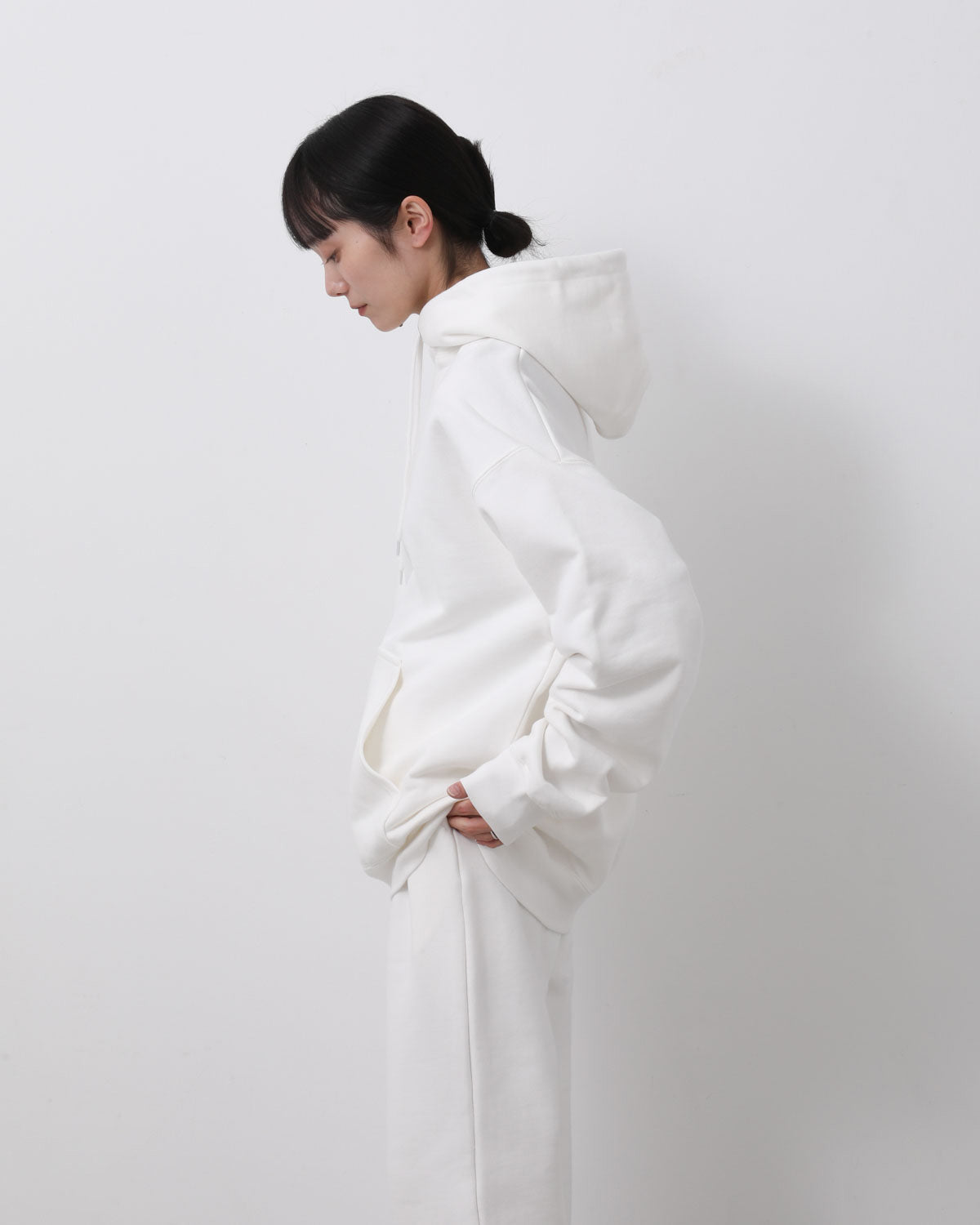 HEAVY HOODED SWEATSHIRT