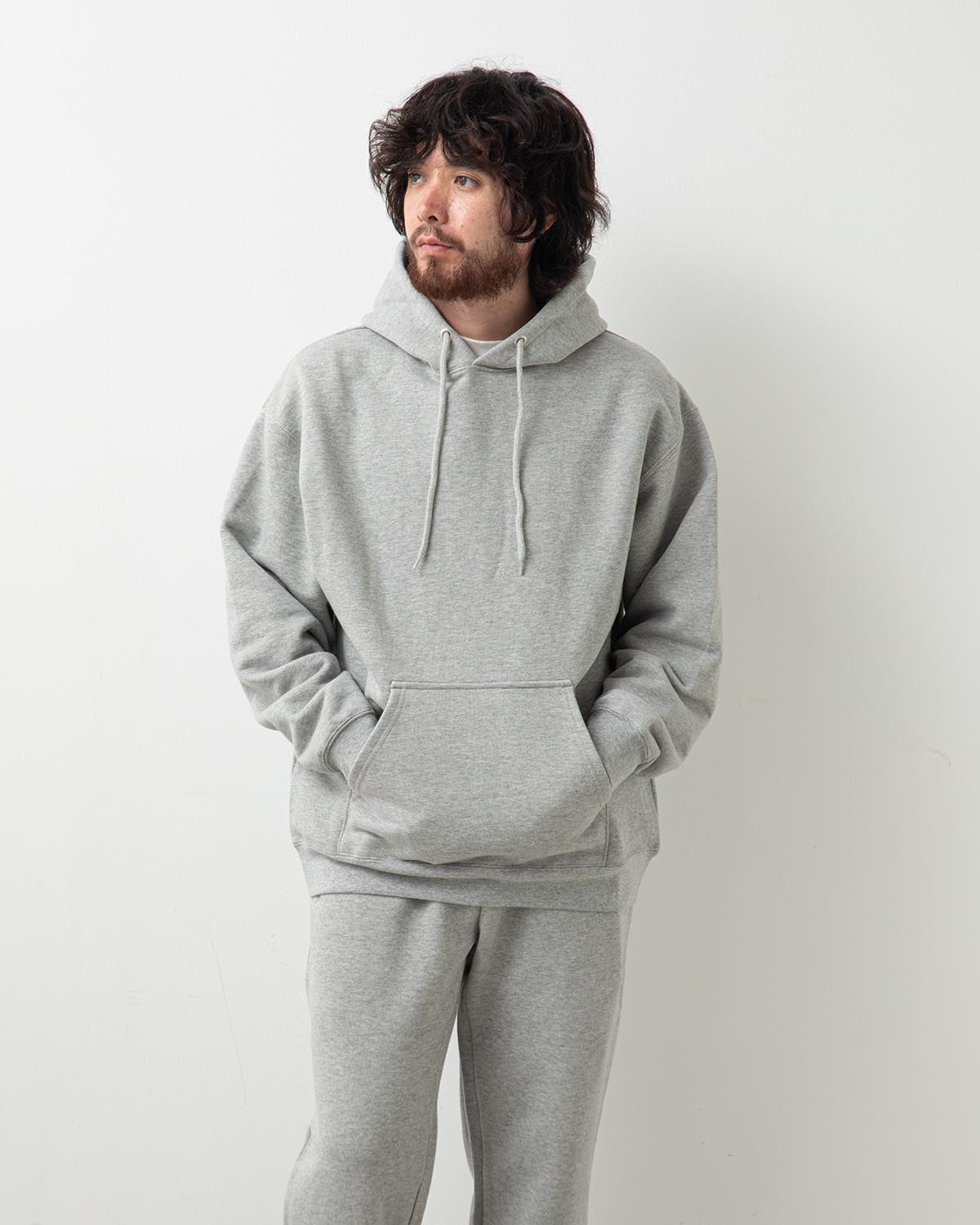 HEAVY HOODED SWEATSHIRT