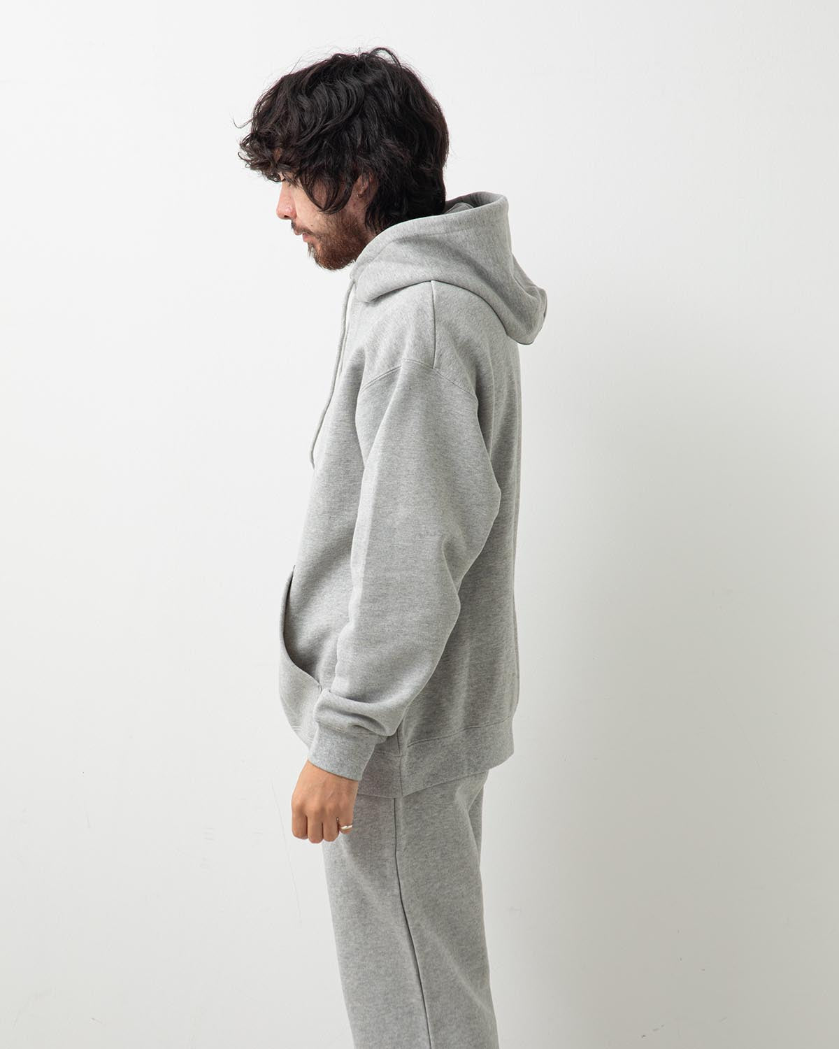 HEAVY HOODED SWEATSHIRT