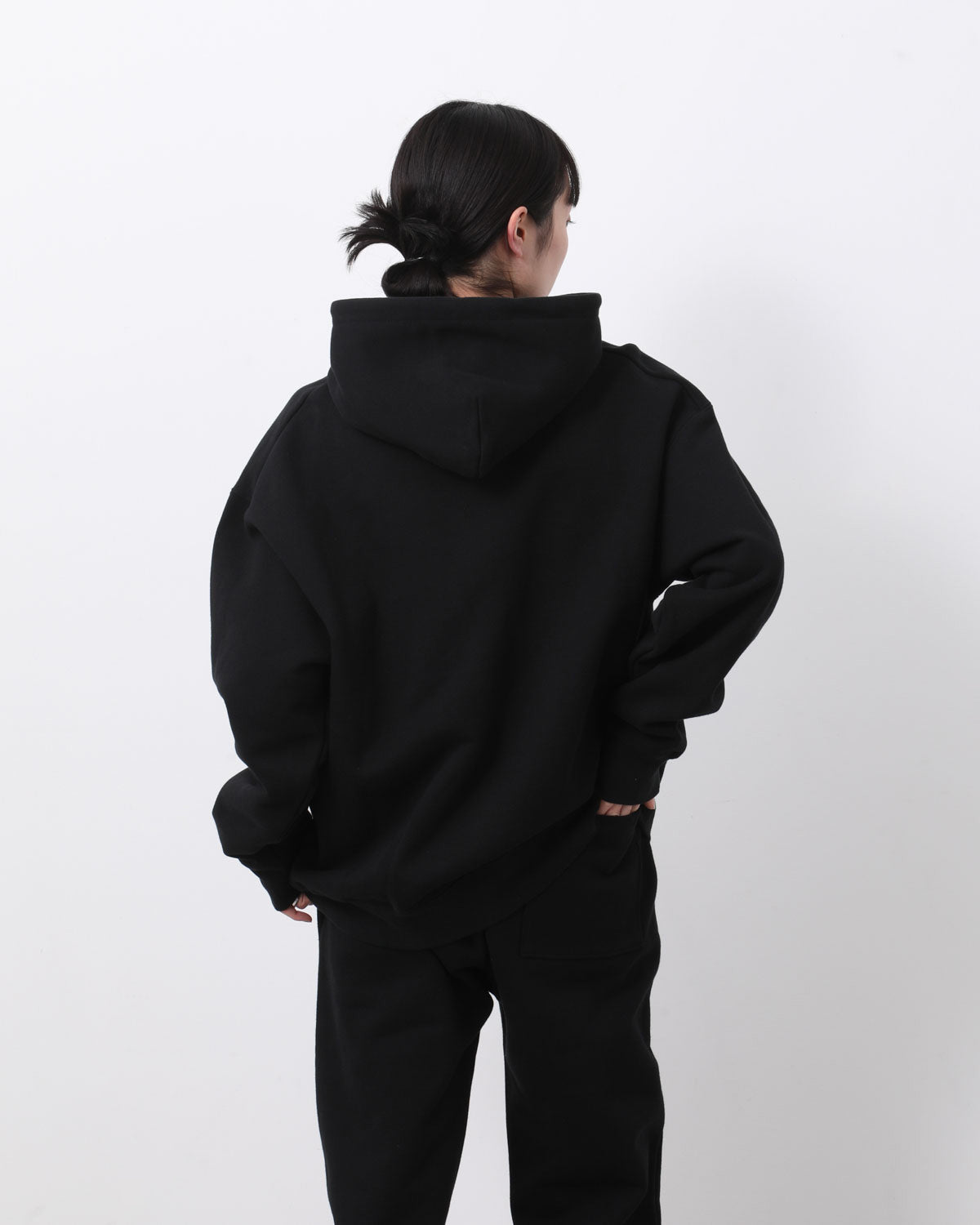 HEAVY HOODED SWEATSHIRT