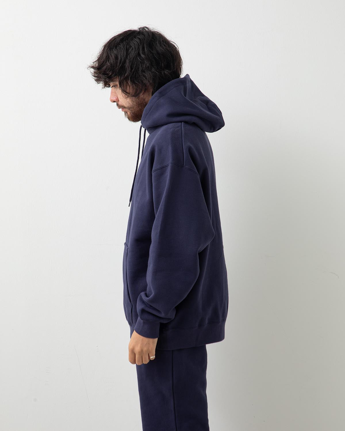 HEAVY HOODED SWEATSHIRT