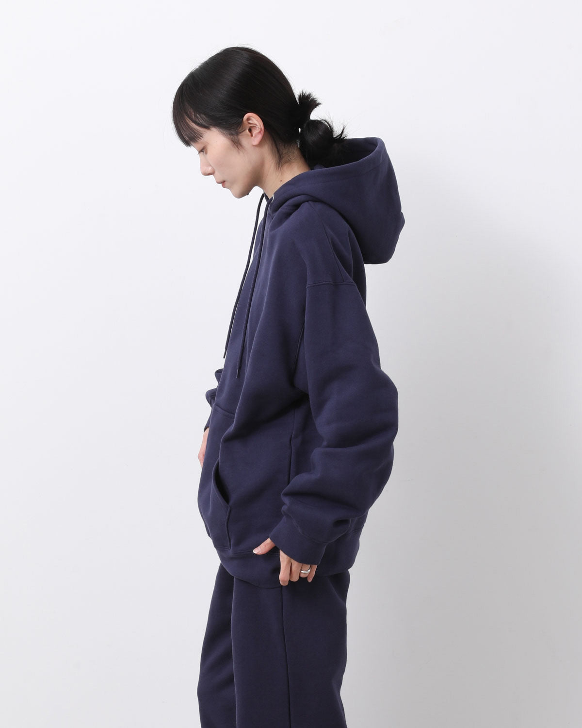 HEAVY HOODED SWEATSHIRT