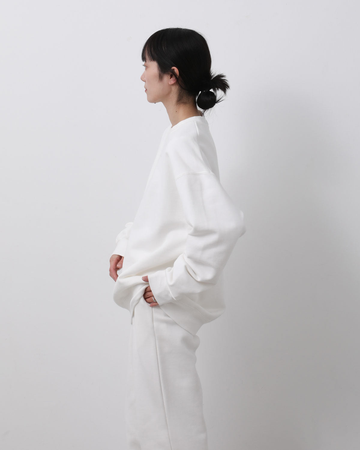 HEAVY CREWNECK SWEATSHIRT