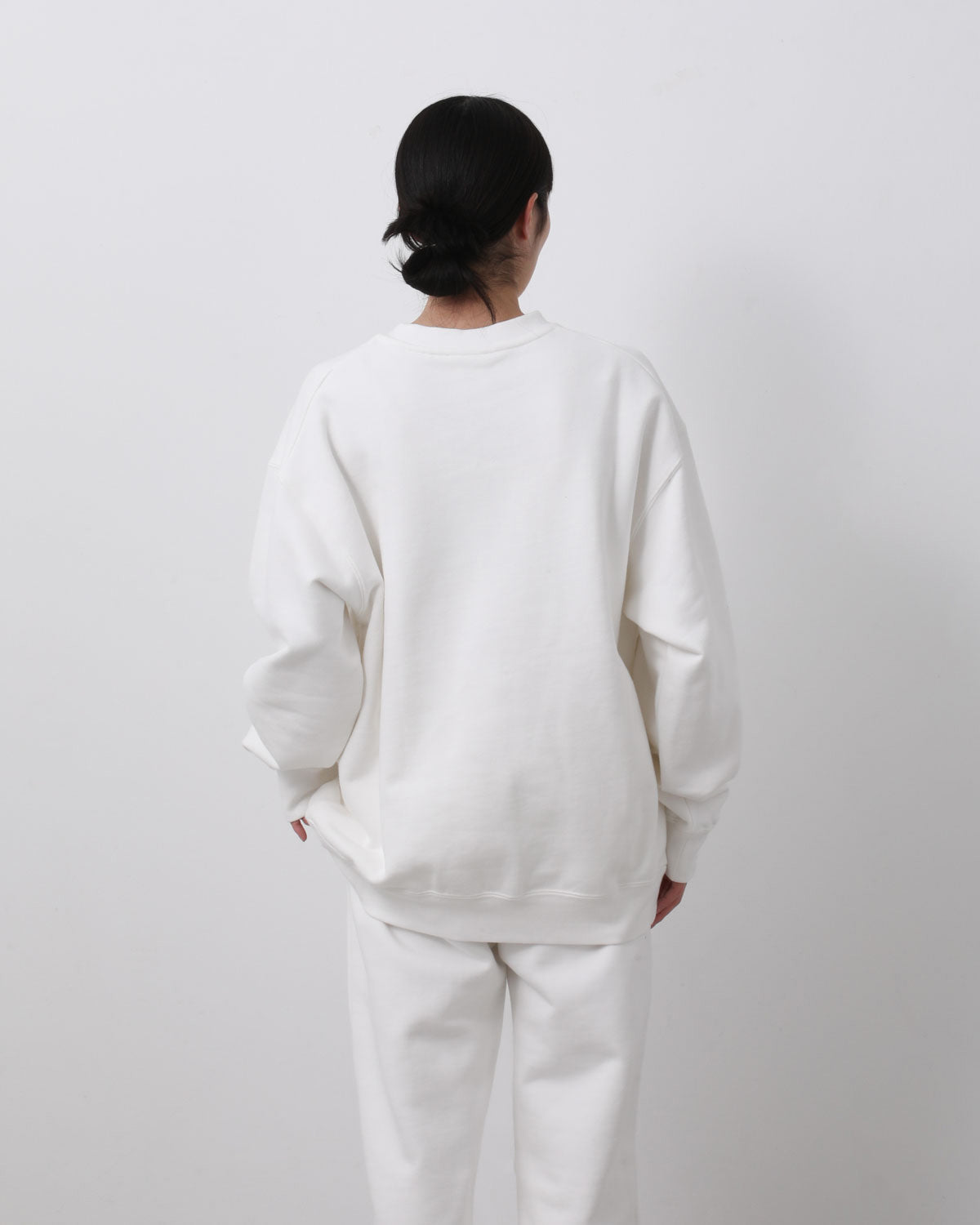 HEAVY CREWNECK SWEATSHIRT