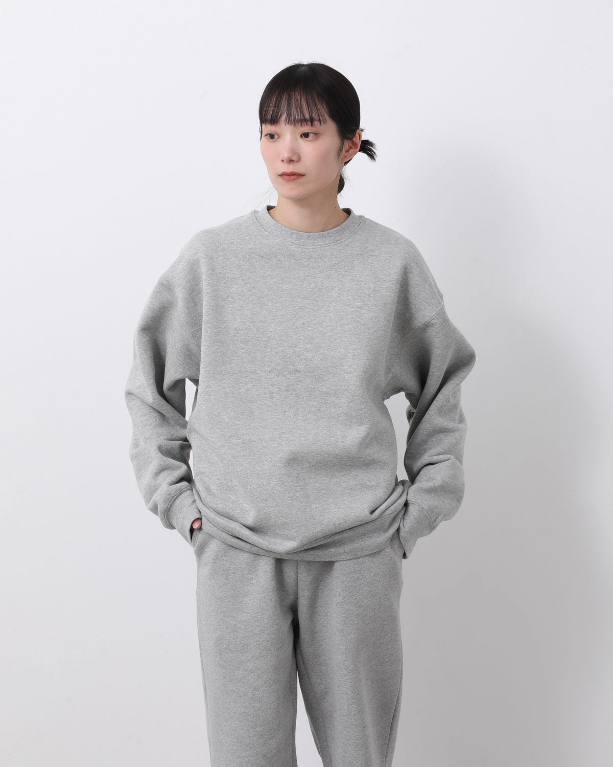 HEAVY CREWNECK SWEATSHIRT