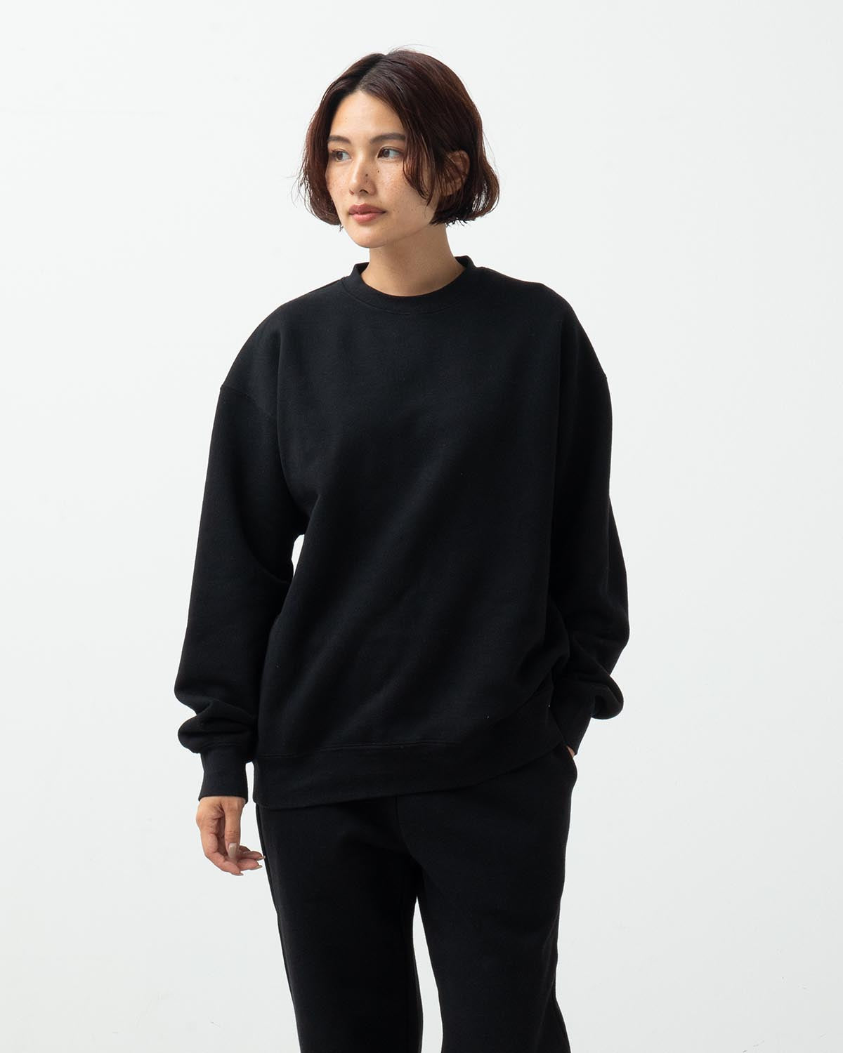 HEAVY CREWNECK SWEATSHIRT