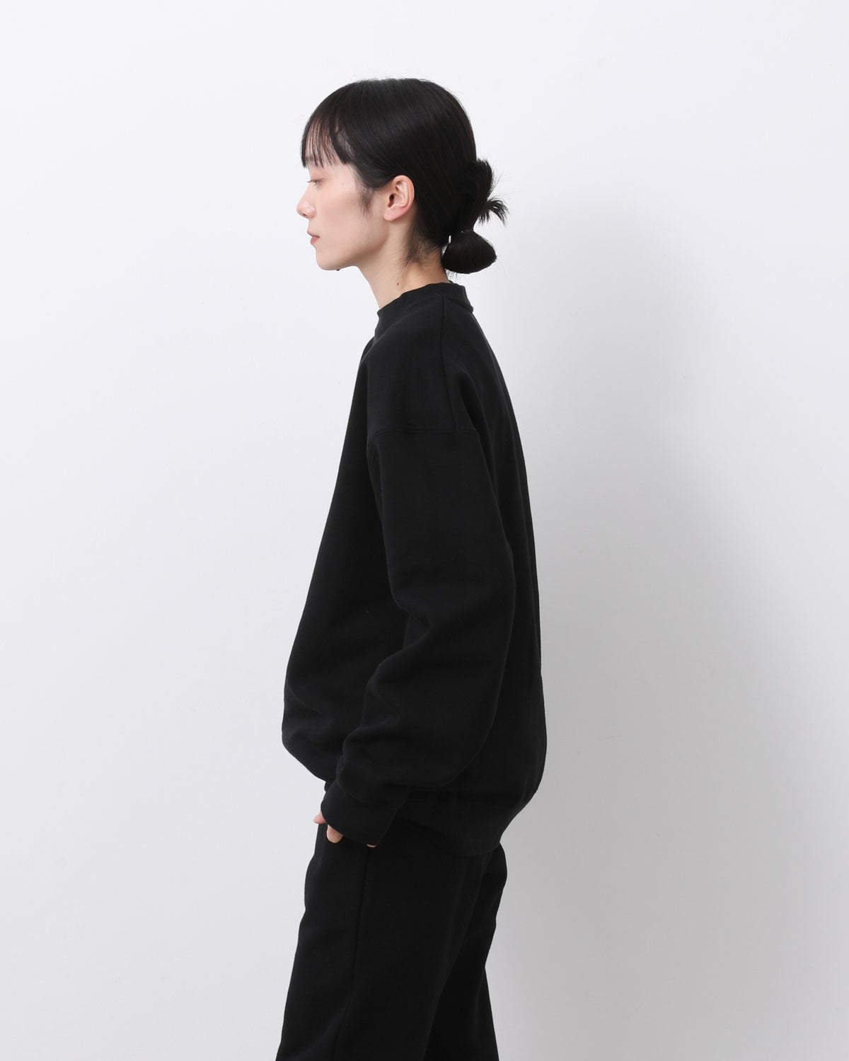 HEAVY CREWNECK SWEATSHIRT